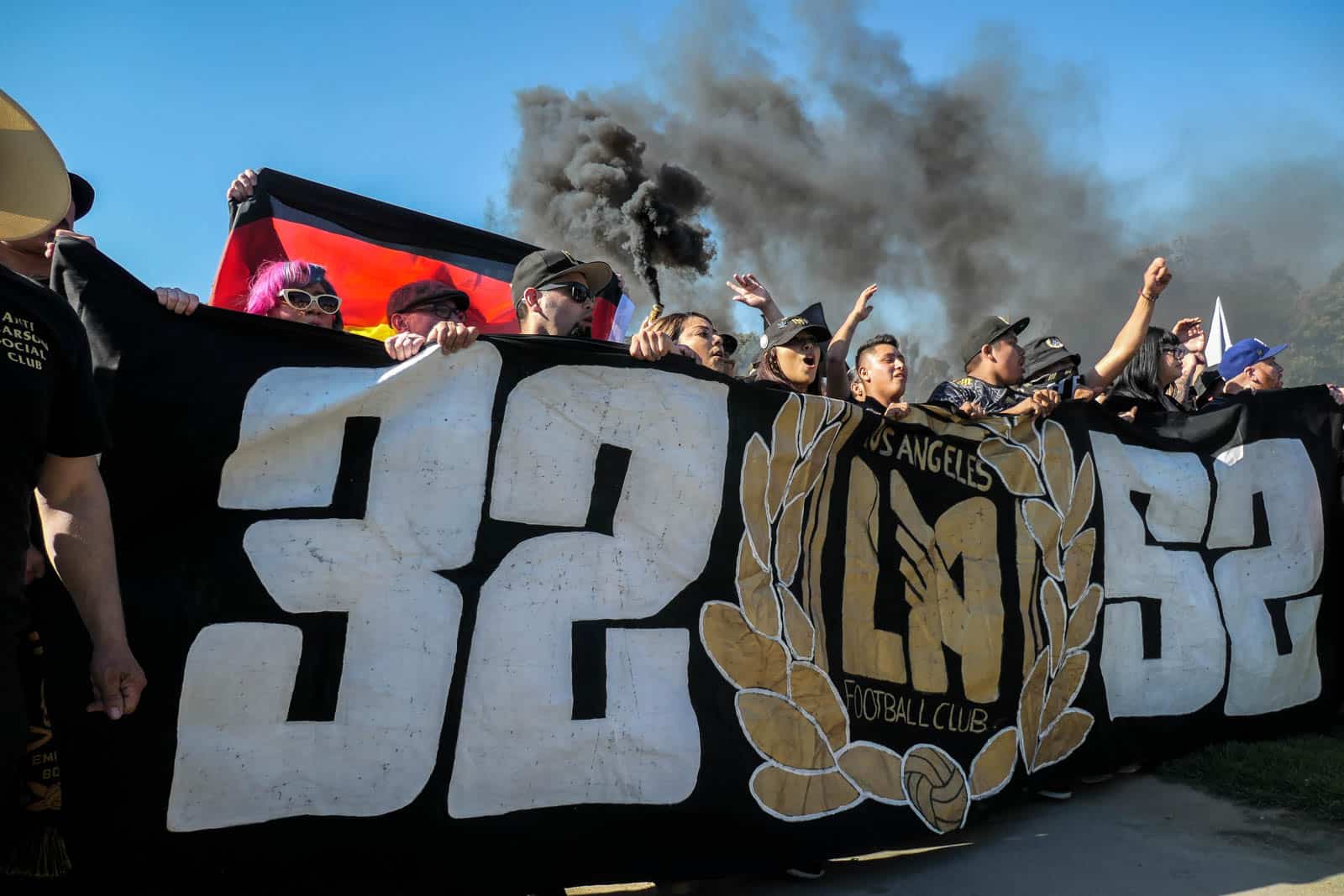 Spektakel bij de derby van LA; Amerikaanse ultras in topvorm