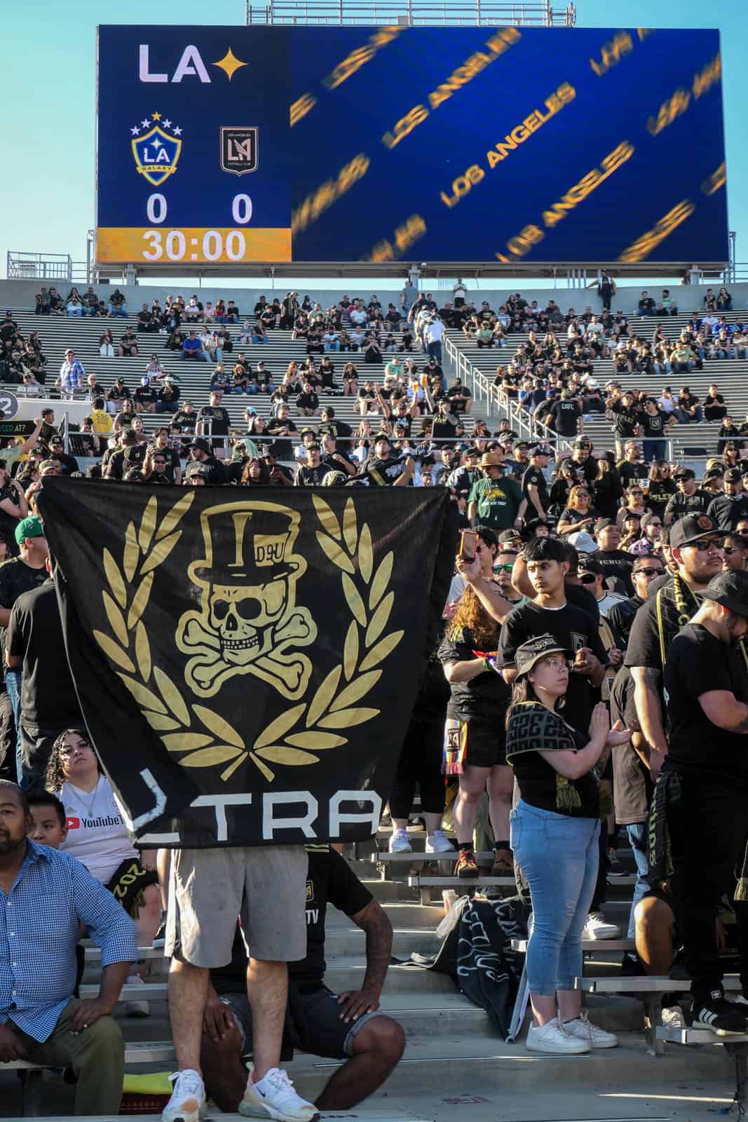 Spektakel bij de derby van LA; Amerikaanse ultras in topvorm
