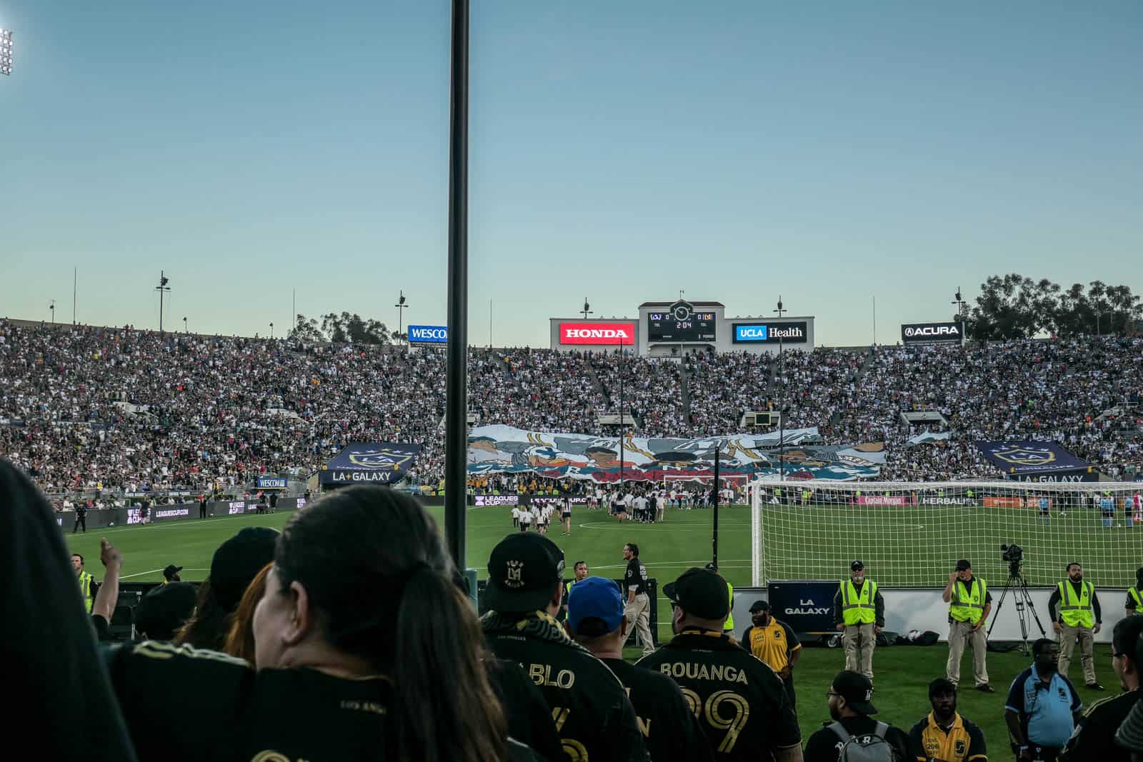 Spektakel bij de derby van LA; Amerikaanse ultras in topvorm