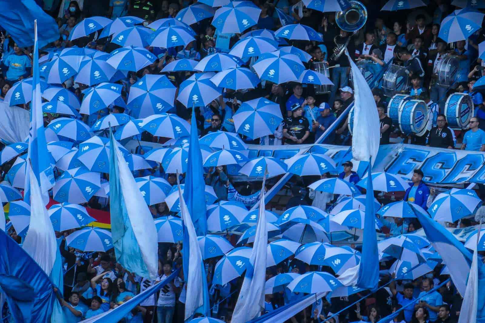 Club Bolivar vernedert rivaal The Strongest in de