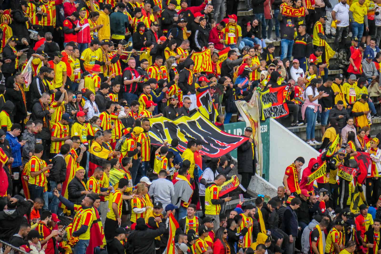 Uitzinnig uitvak Deportivo Pereira bij bloedstollende avond Copa Libertadores in Ecuador