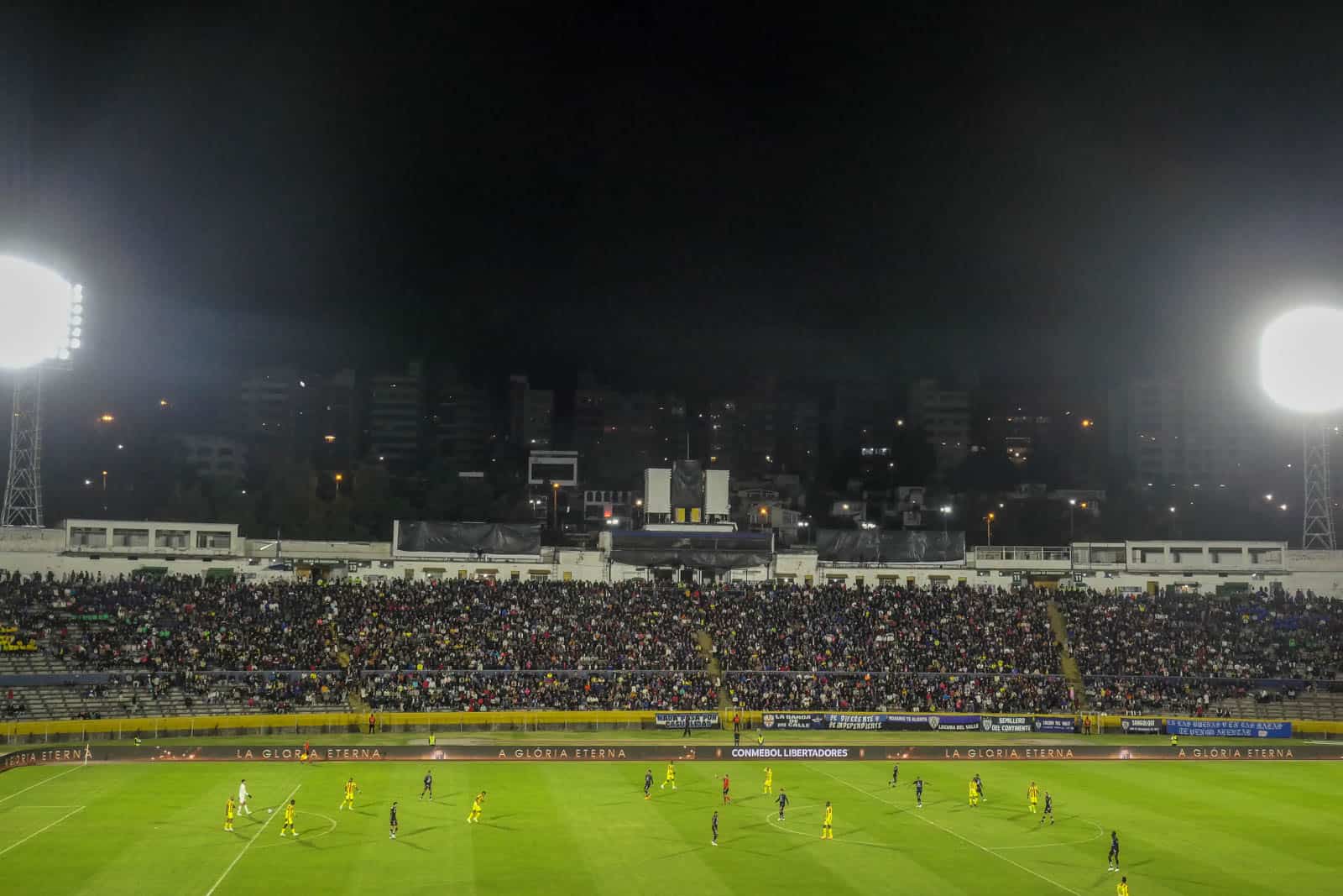 Uitzinnig uitvak Deportivo Pereira bij bloedstollende avond Copa Libertadores in Ecuador