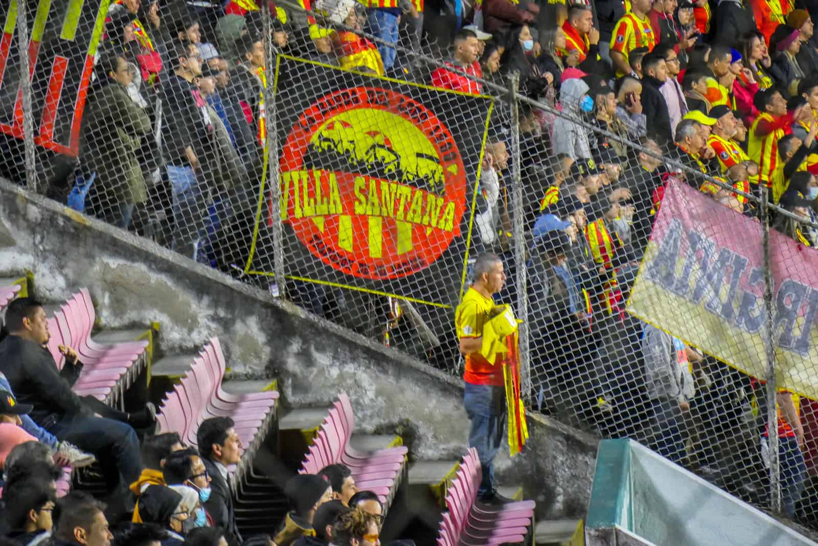 Uitzinnig uitvak Deportivo Pereira bij bloedstollende avond Copa Libertadores in Ecuador
