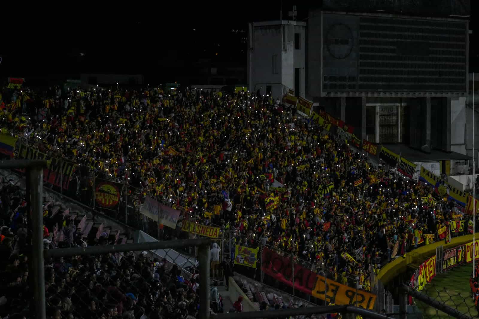 Uitzinnig uitvak Deportivo Pereira bij bloedstollende avond Copa Libertadores in Ecuador