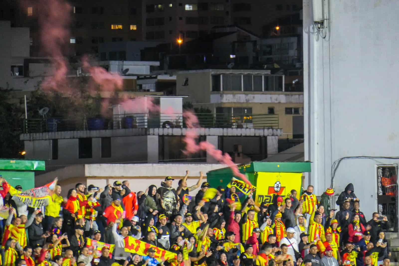 Uitzinnig uitvak Deportivo Pereira bij bloedstollende avond Copa Libertadores in Ecuador