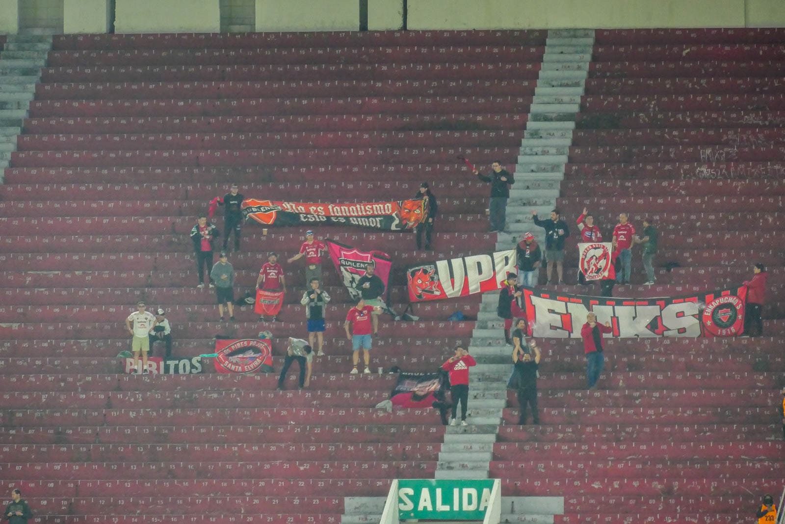 Achtbaan aan emoties voor supporters LDU Quito en Nublense eindigt pas na penalty’s