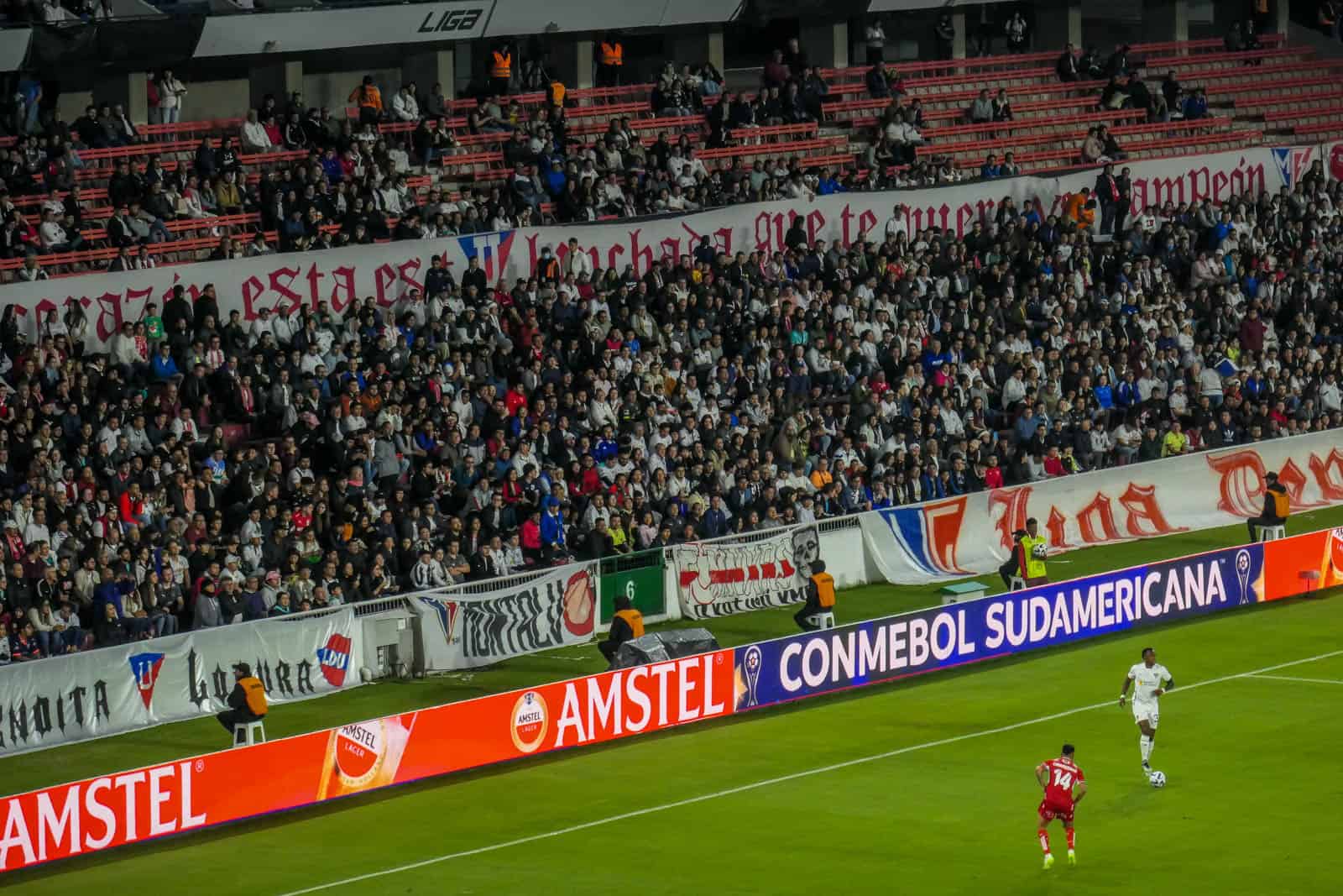 Achtbaan aan emoties voor supporters LDU Quito en Nublense eindigt pas na penalty’s