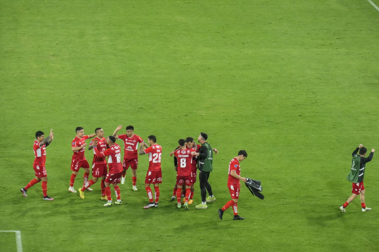 Achtbaan aan emoties voor supporters LDU Quito en Nublense eindigt pas na penalty’s