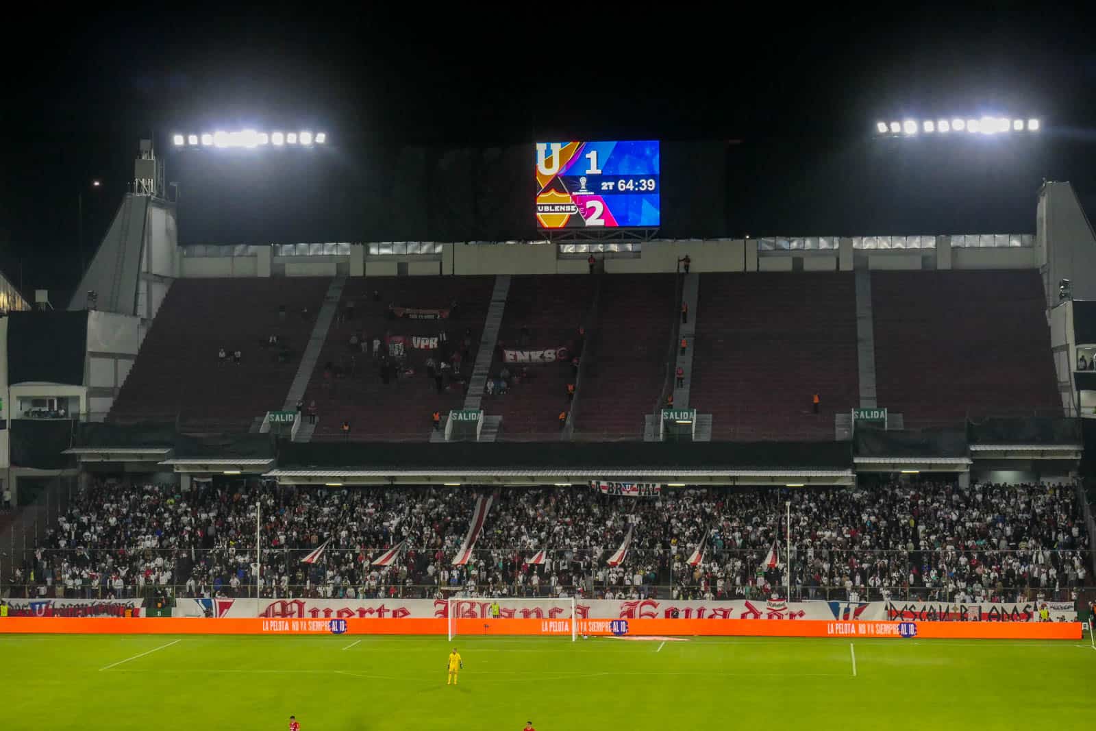 Achtbaan aan emoties voor supporters LDU Quito en Nublense eindigt pas na penalty’s