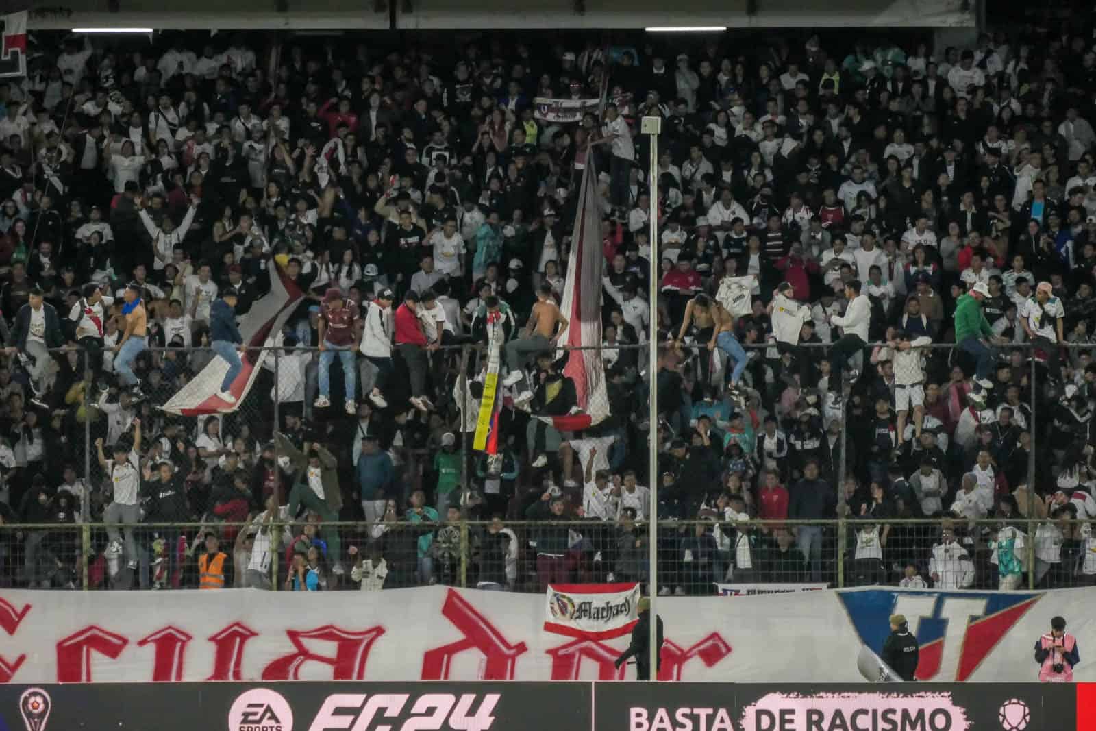 Achtbaan aan emoties voor supporters LDU Quito en Nublense eindigt pas na penalty’s