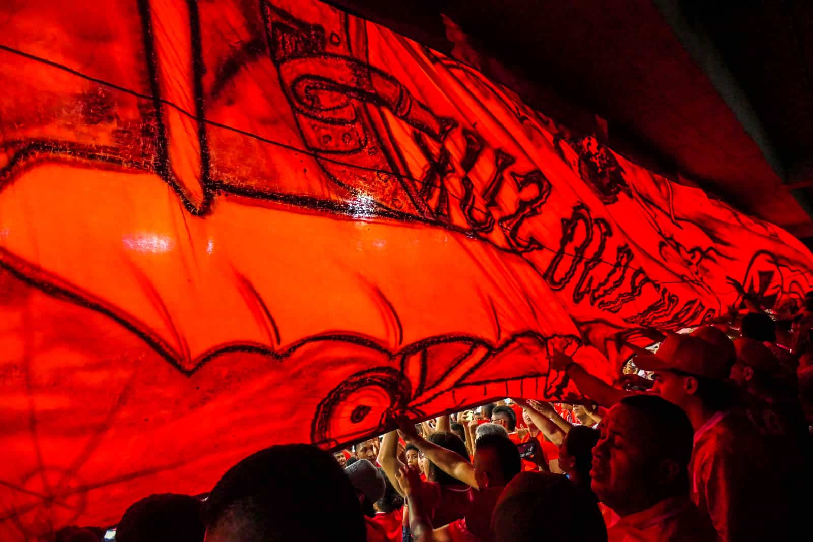 Glansrijke overwinning in Cali derby brengt extase bij supporters America de Cali