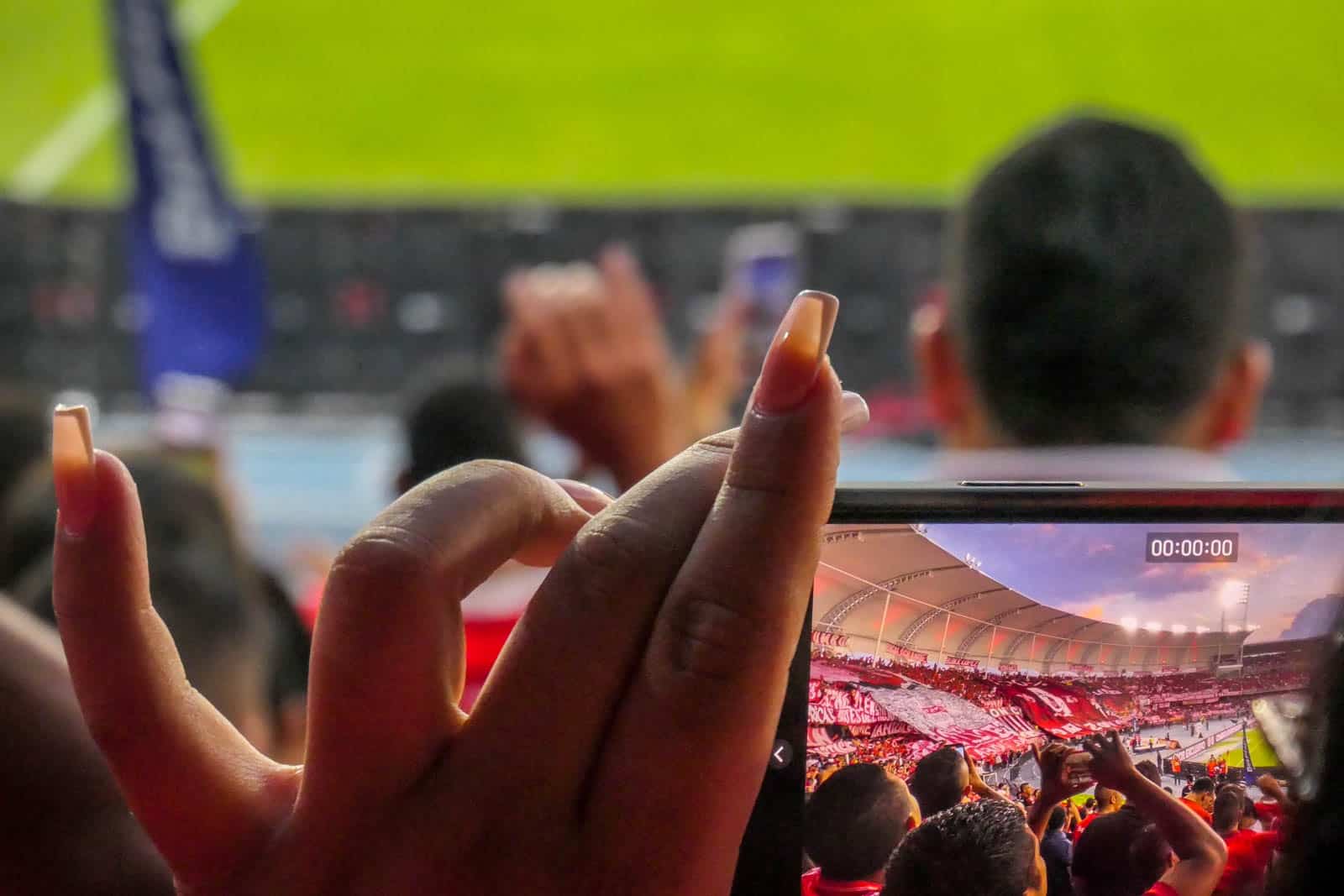 Glansrijke overwinning in Cali derby brengt extase bij supporters America de Cali
