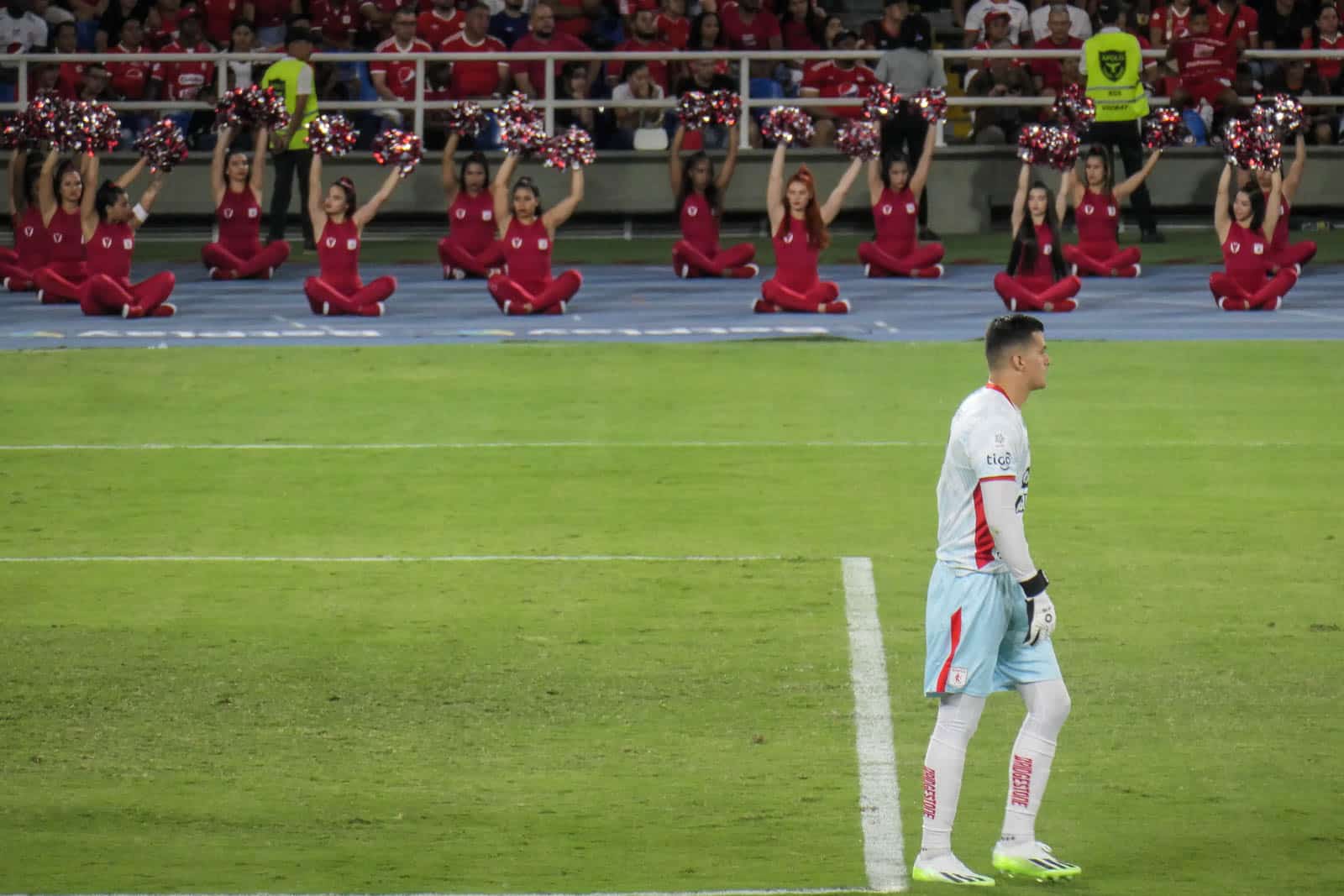 Glansrijke overwinning in Cali derby brengt extase bij supporters America de Cali
