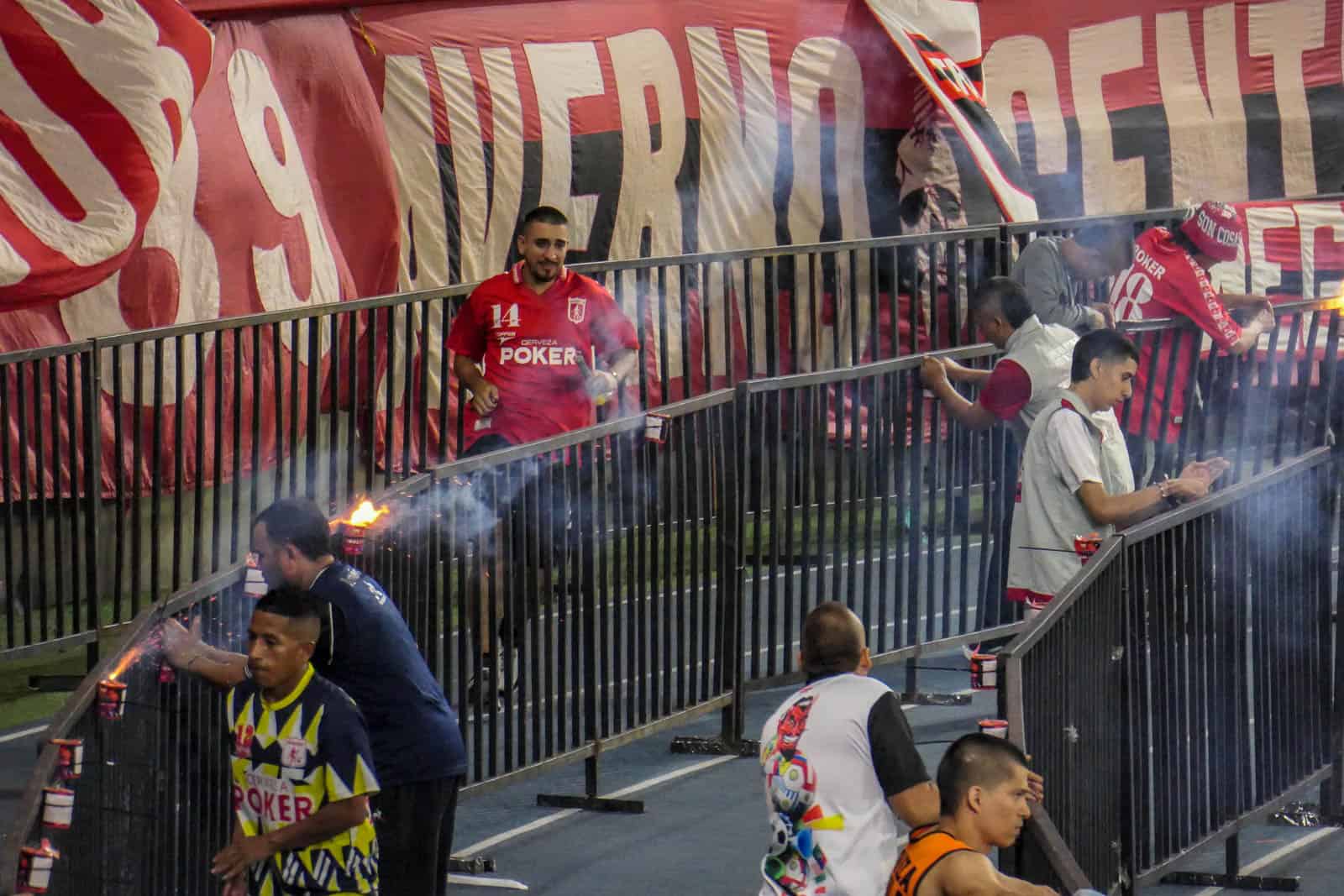 Glansrijke overwinning in Cali derby brengt extase bij supporters America de Cali