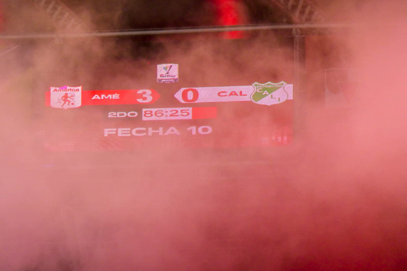 Glansrijke overwinning in Cali derby brengt extase bij supporters America de Cali