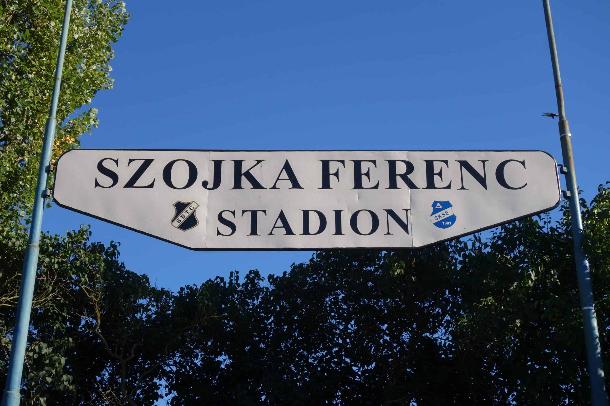 Dit fabelachtige stadion staat nú te koop