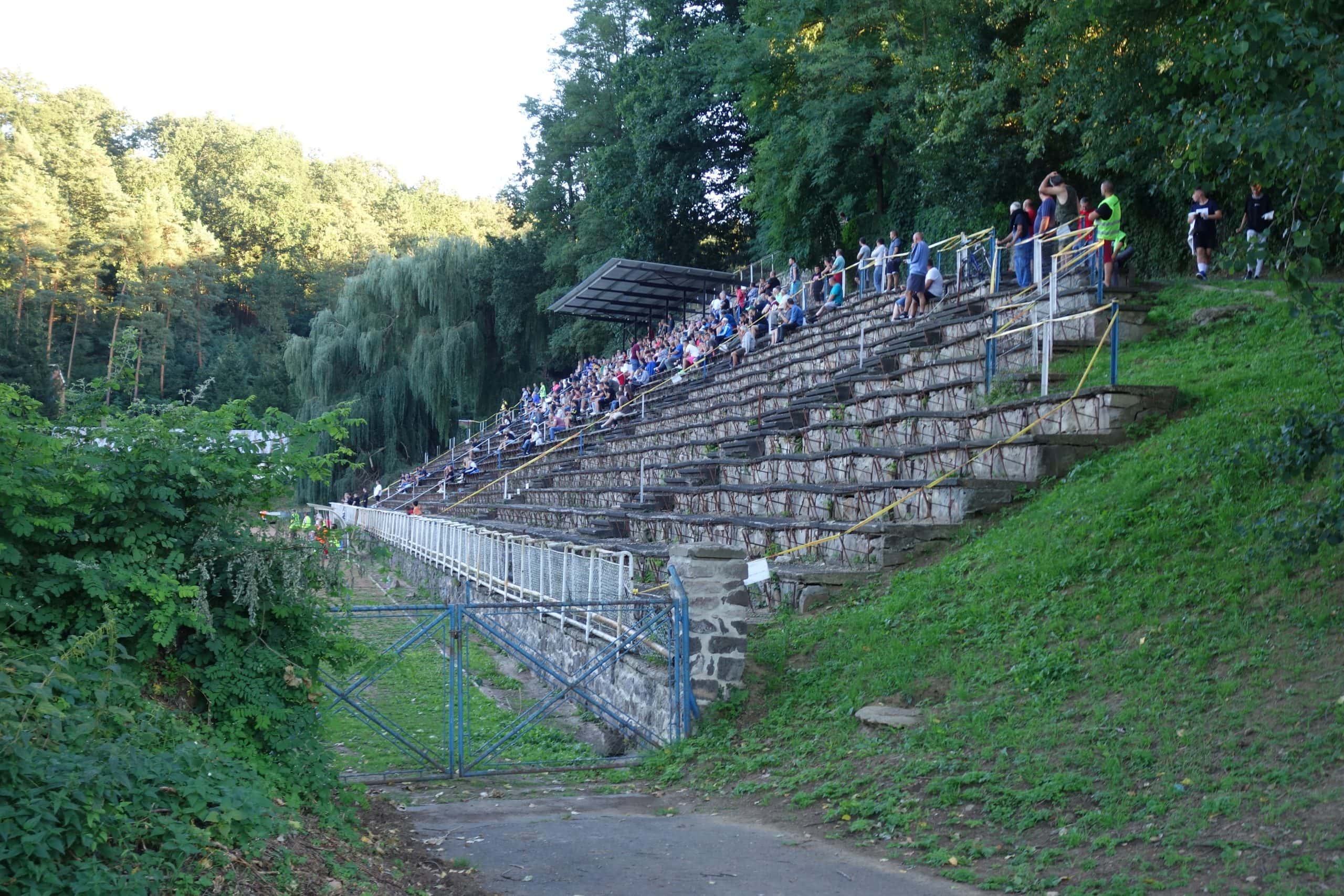 Dit fabelachtige stadion staat nú te koop