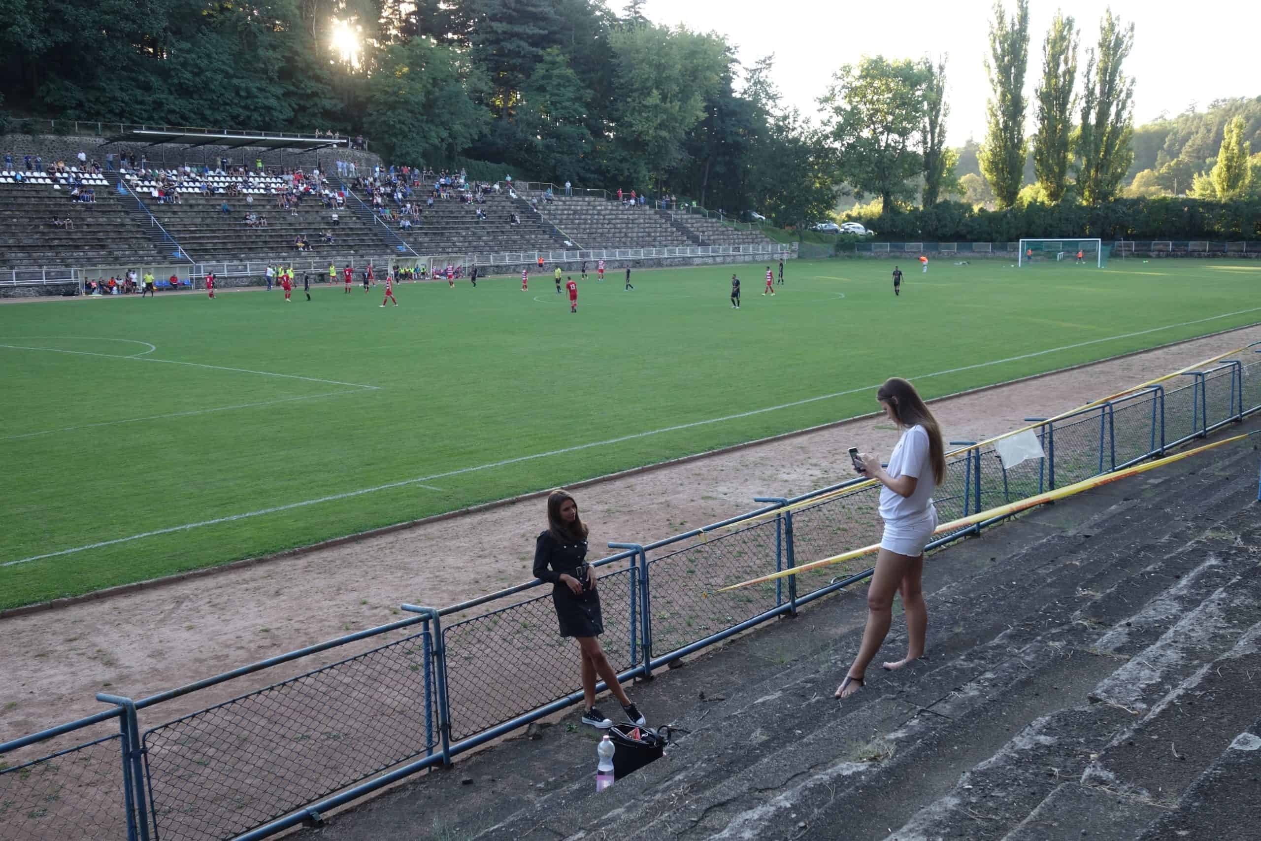 Dit fabelachtige stadion staat nú te koop