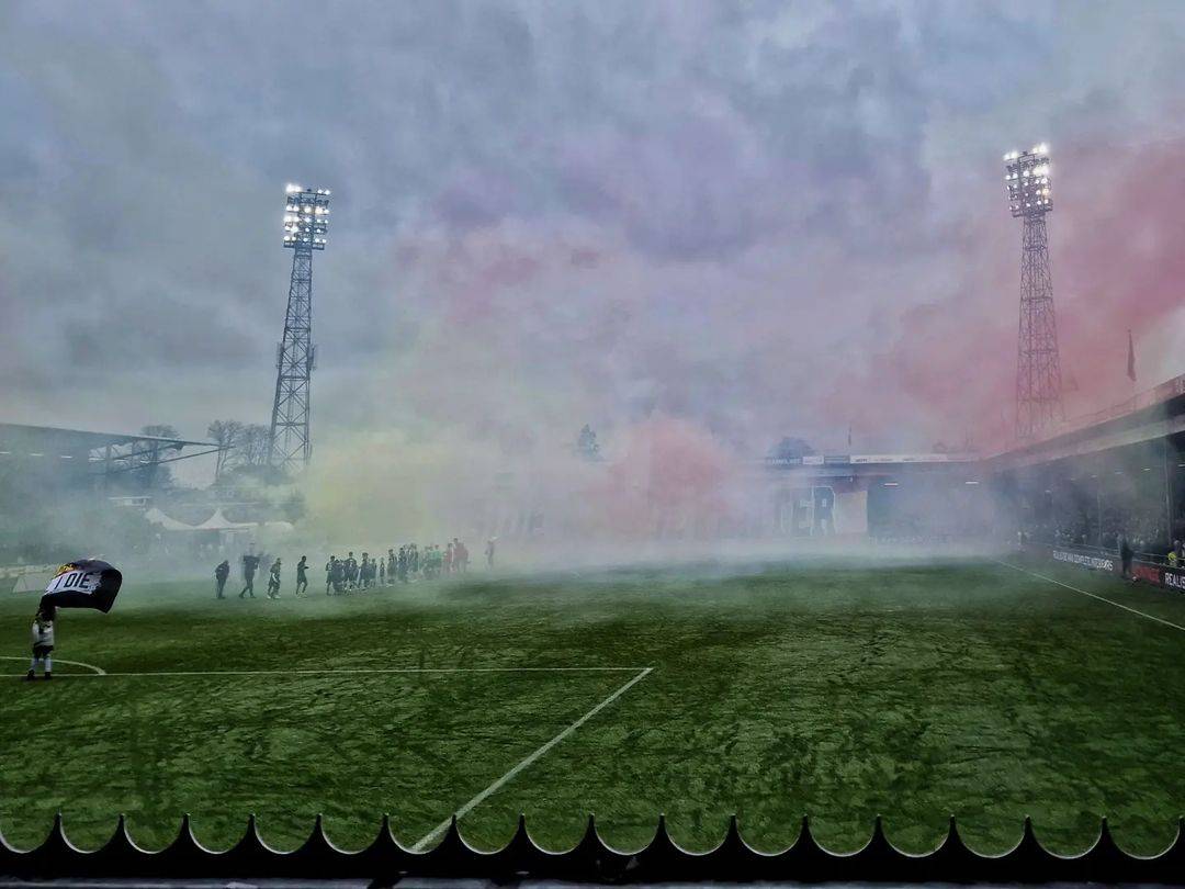 Vak-P schakelt advocaat in voor kaarten Go Ahead Eagles uit
