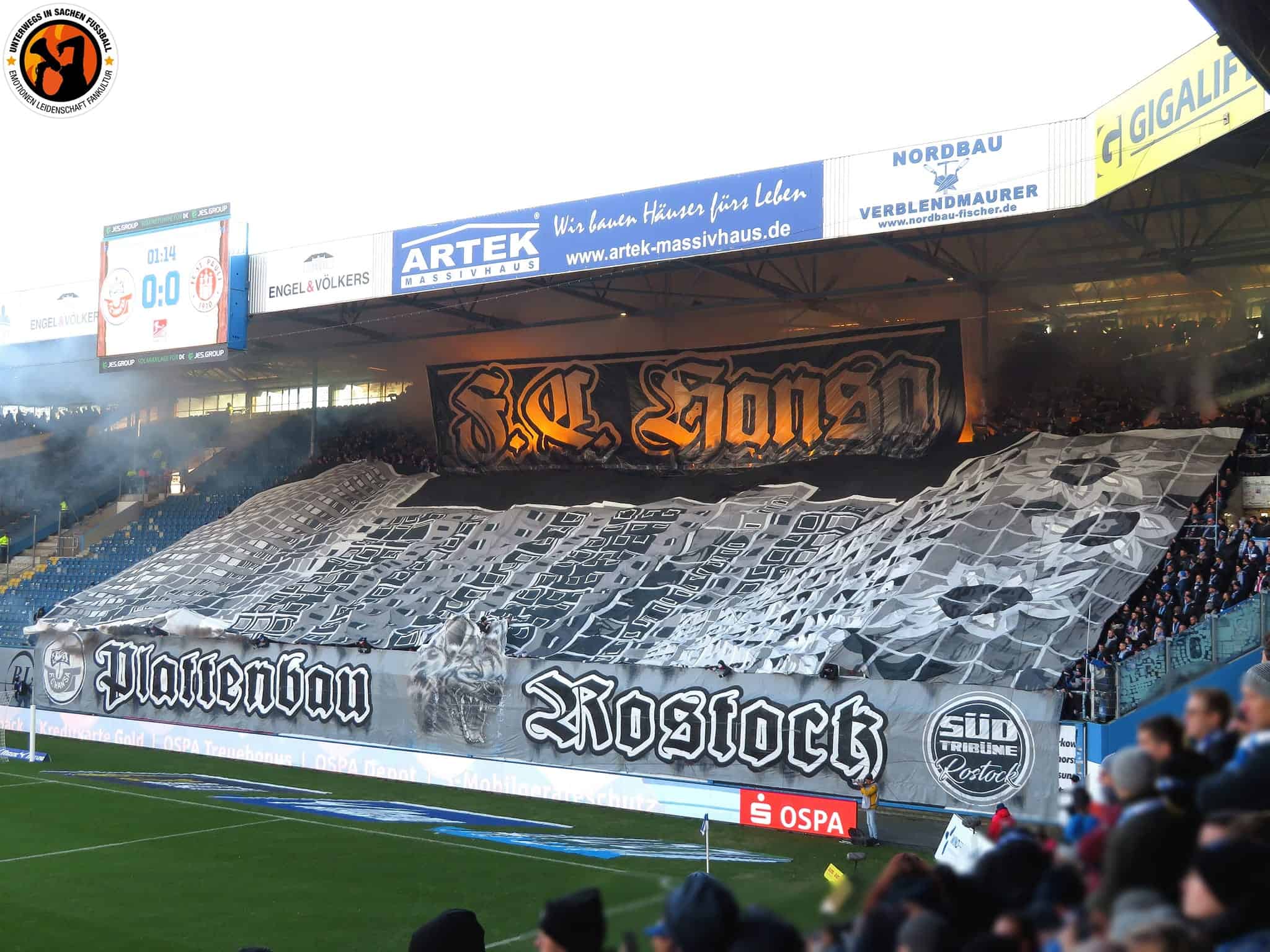 Hansa Rostock vs Sankt Pauli: extreemrechts op de tribune