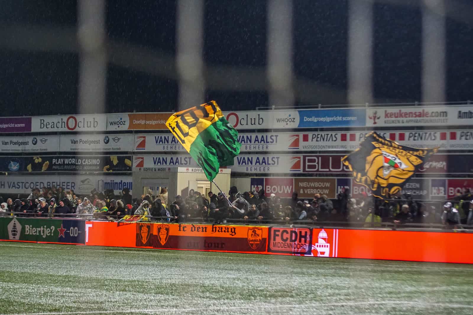 Stormachtige avond in de bollenstreek bij VV Noordwijk – ADO