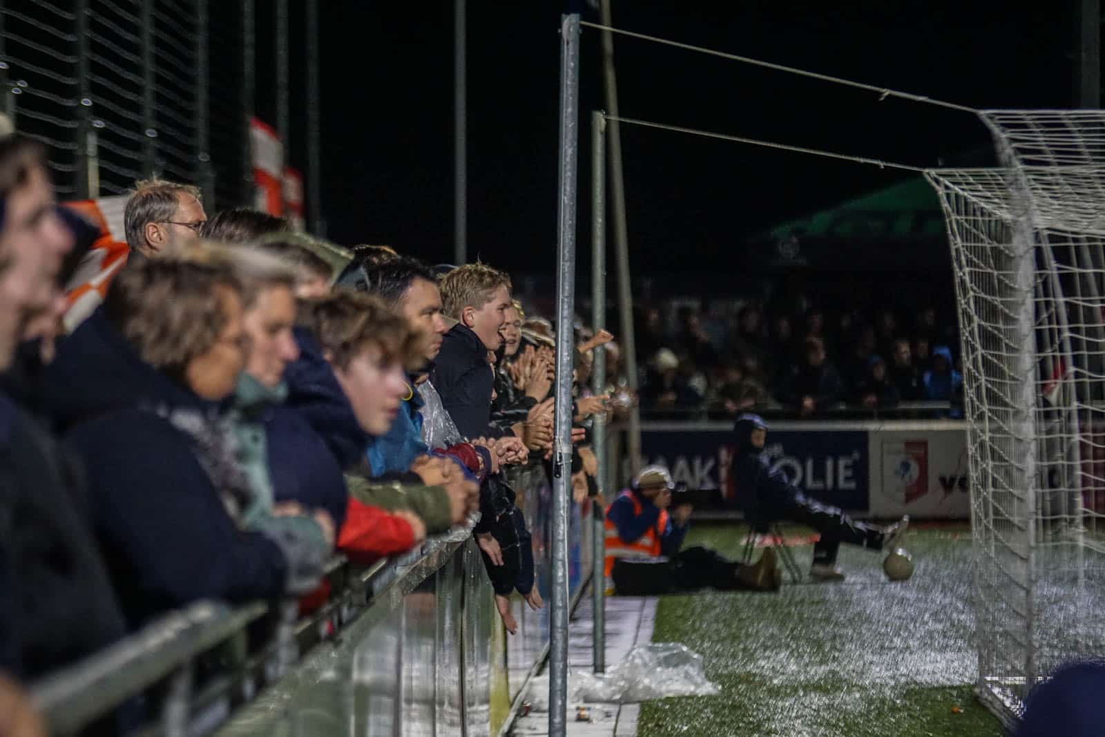 Stormachtige avond in de bollenstreek bij VV Noordwijk – ADO