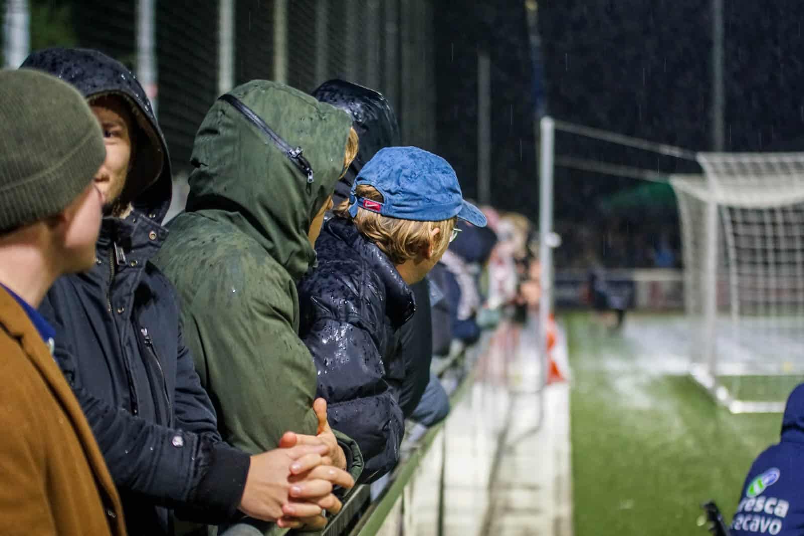 Stormachtige avond in de bollenstreek bij VV Noordwijk – ADO