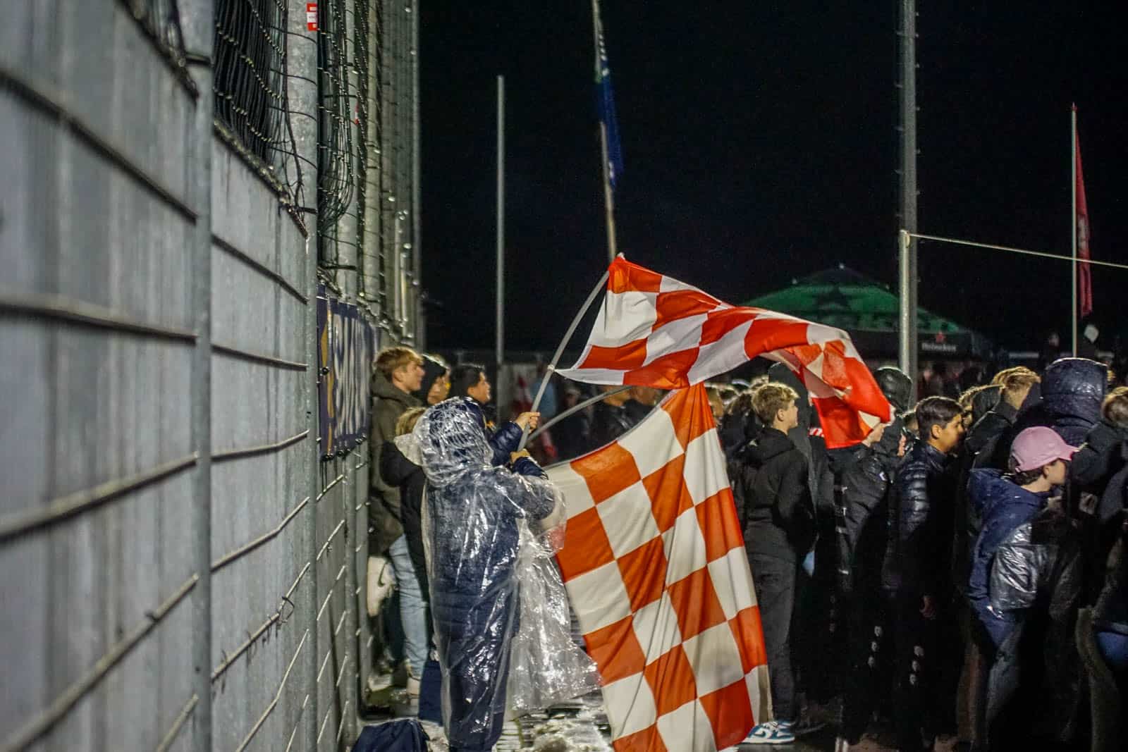 Stormachtige avond in de bollenstreek bij VV Noordwijk – ADO