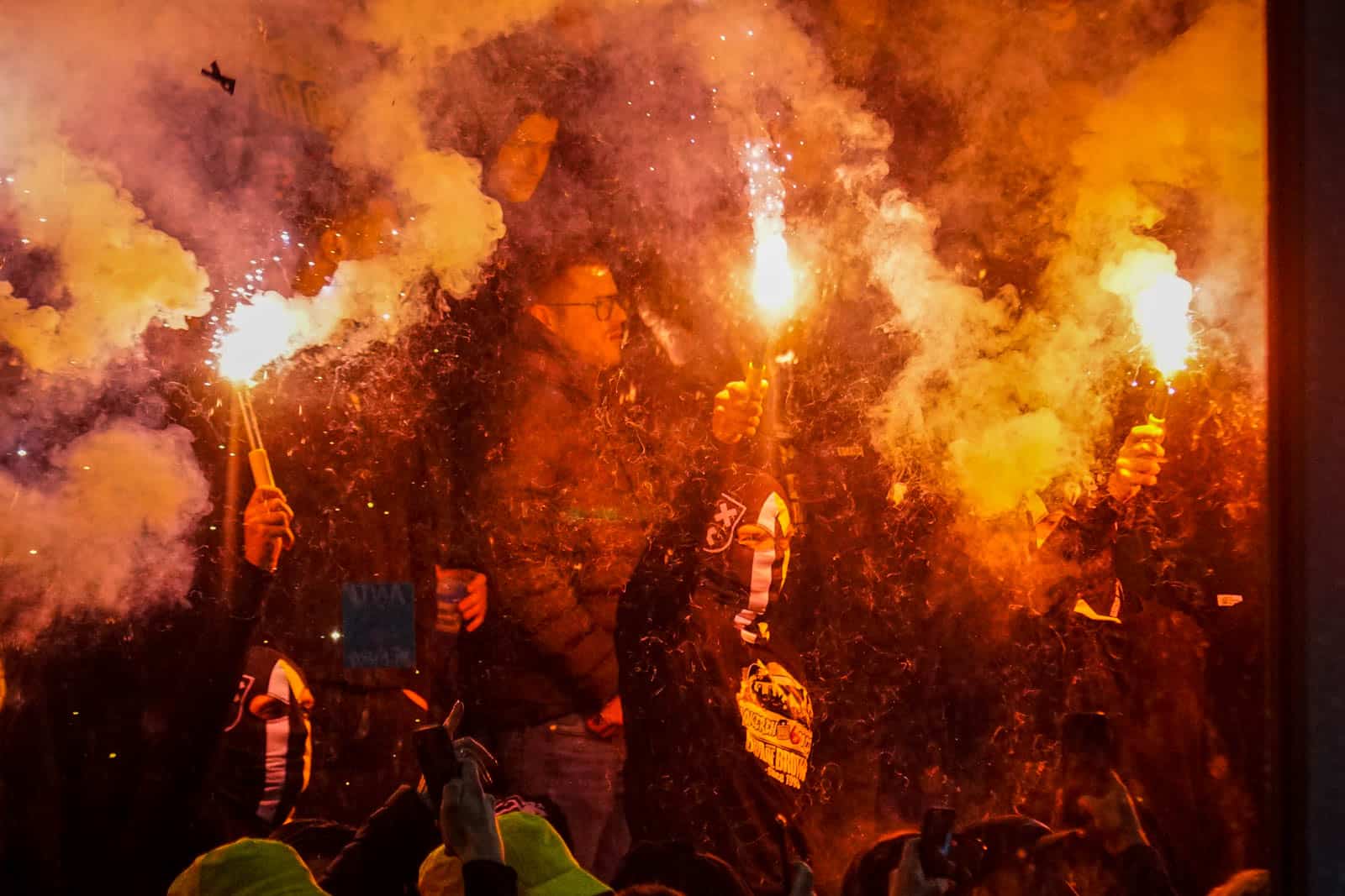30 jaar vriendschap NAC & Lokeren: chaotische avond in Doetinchem