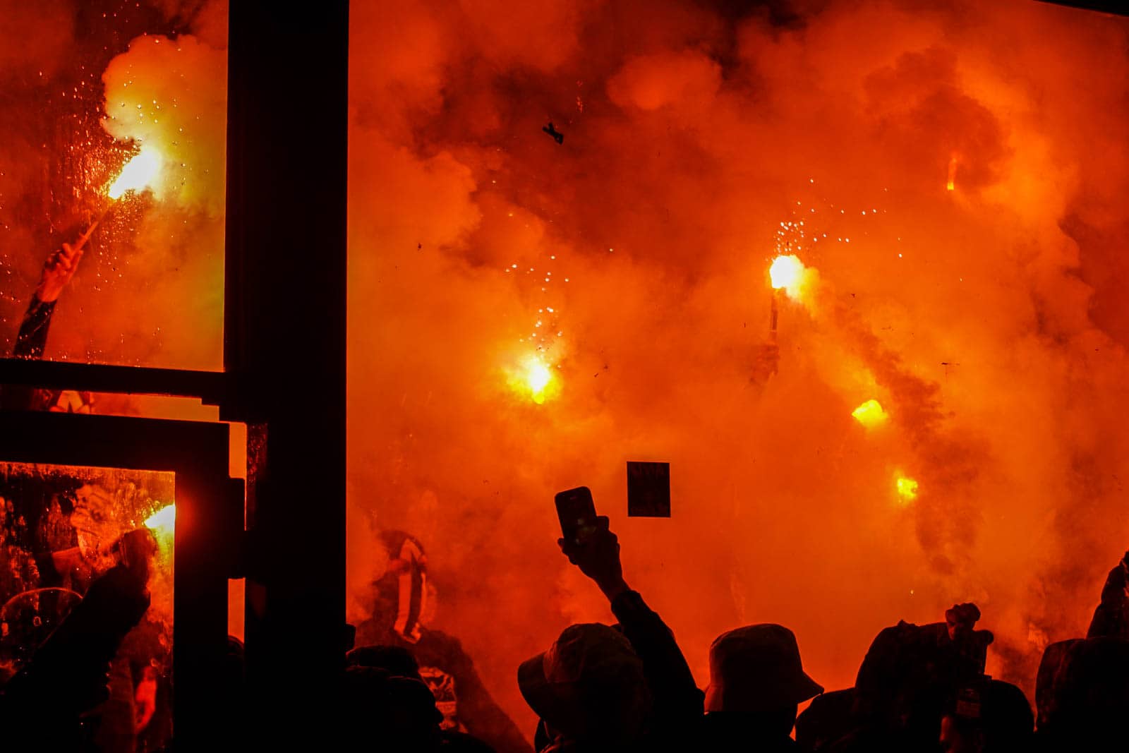 30 jaar vriendschap NAC & Lokeren: chaotische avond in Doetinchem