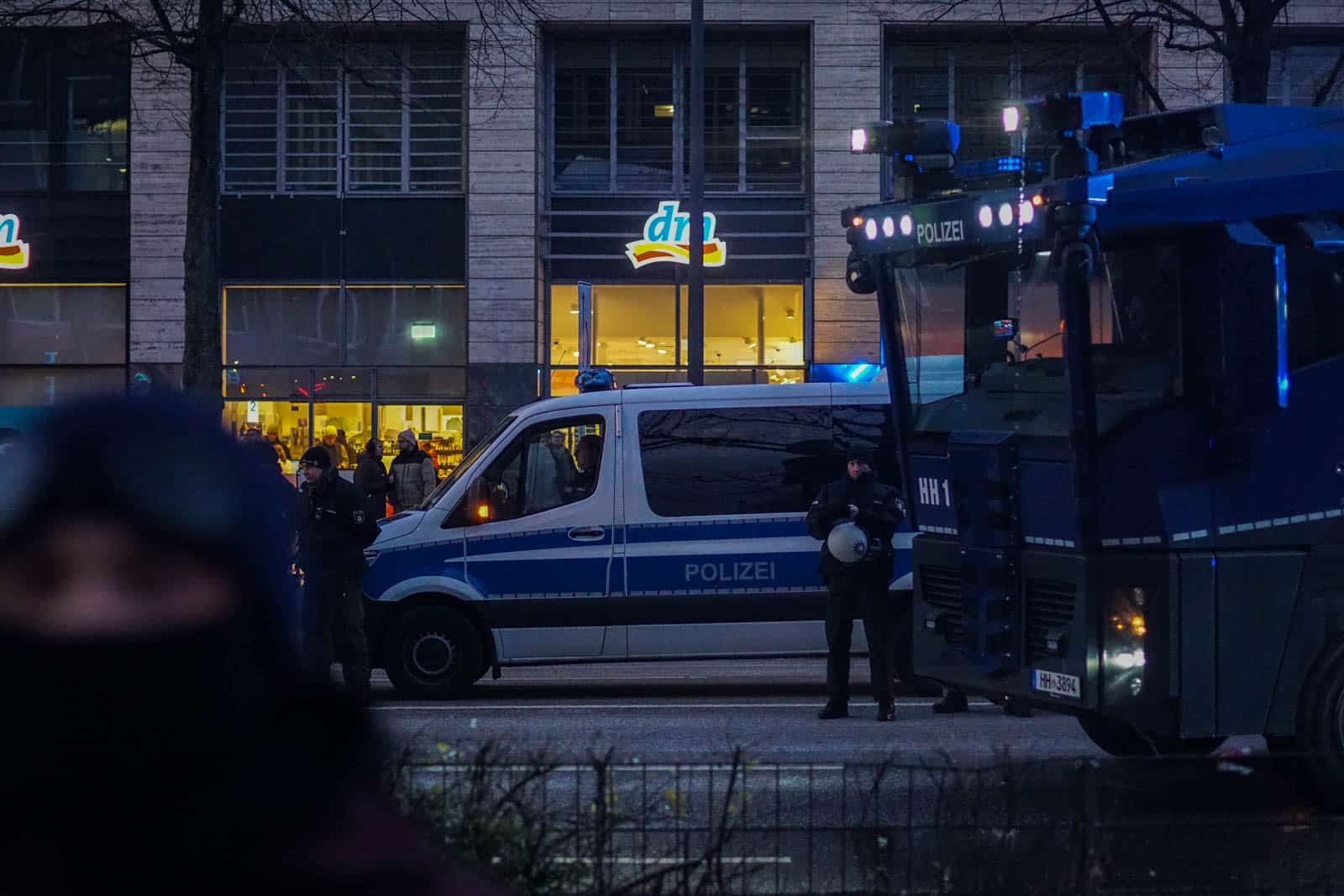 Duitse politie laat zich gelden bij Europese awayday Royal Antwerp in Hamburg