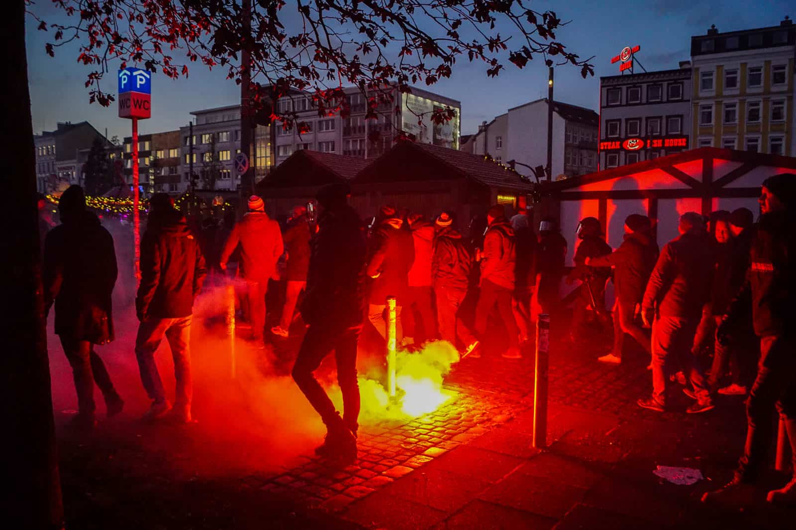 Duitse politie laat zich gelden bij Europese awayday Royal Antwerp in Hamburg