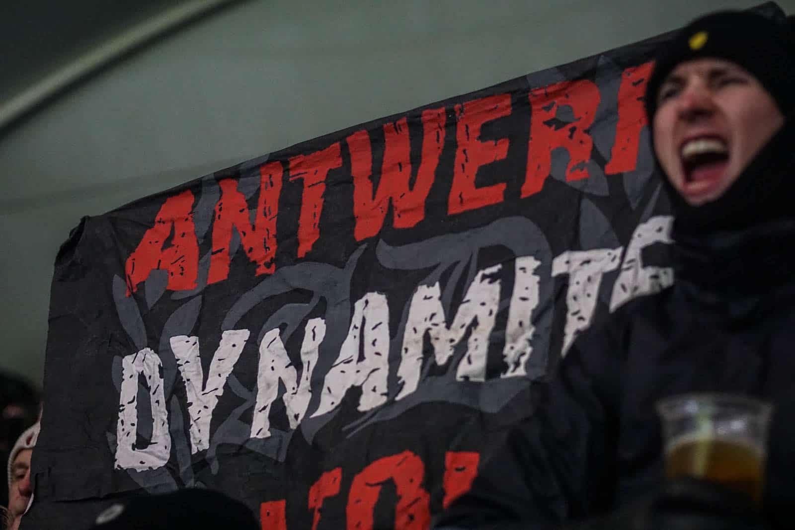 Duitse politie laat zich gelden bij Europese awayday Royal Antwerp in Hamburg
