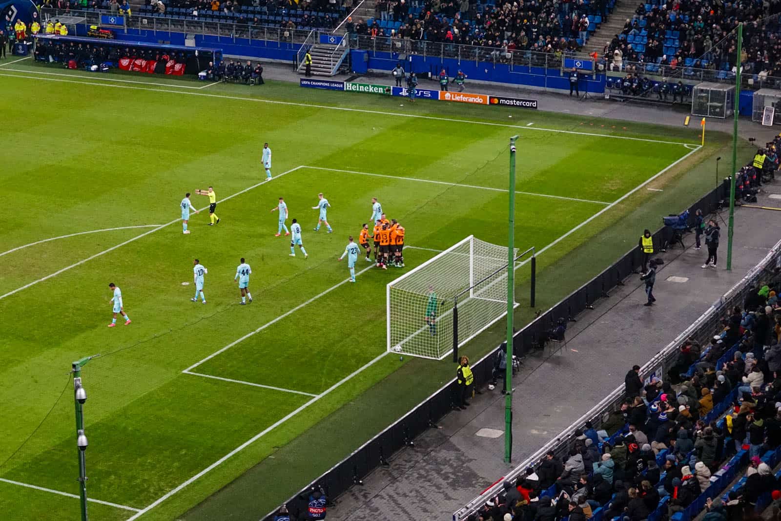 Duitse politie laat zich gelden bij Europese awayday Royal Antwerp in Hamburg