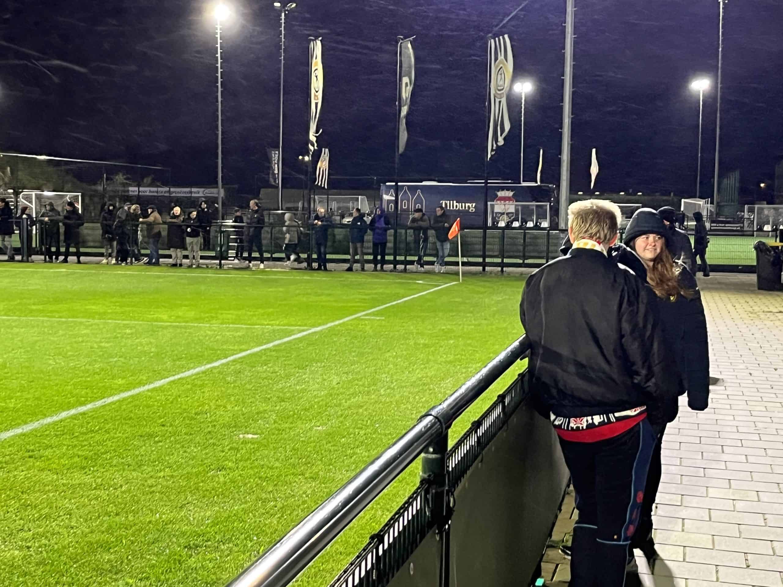Willem II doorstaat de zwart-witte storm van SJC en bekert verder na een stormachtige avond