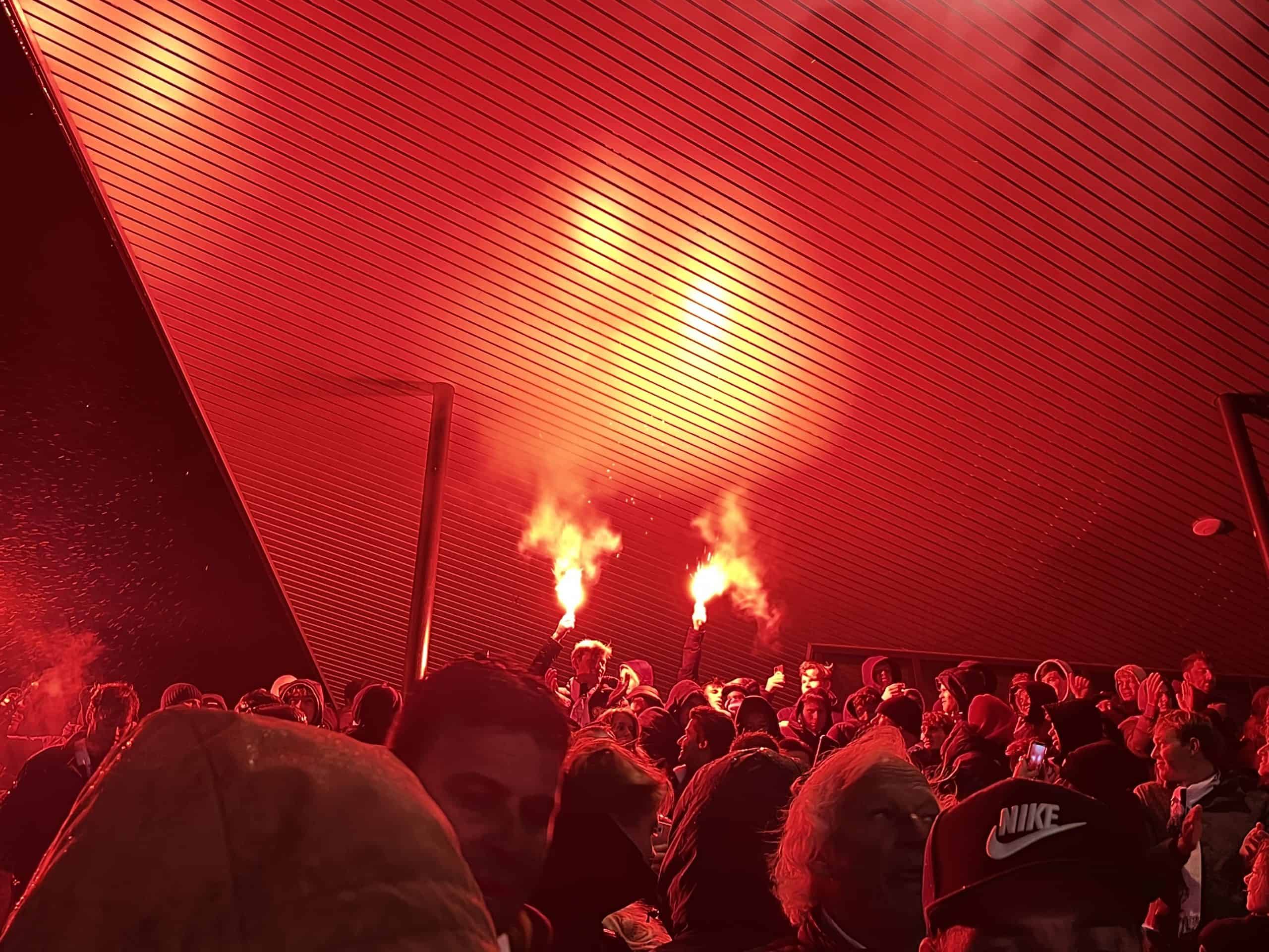Willem II Tilburg overleeft stormachtige bekeravond tegen SJC
