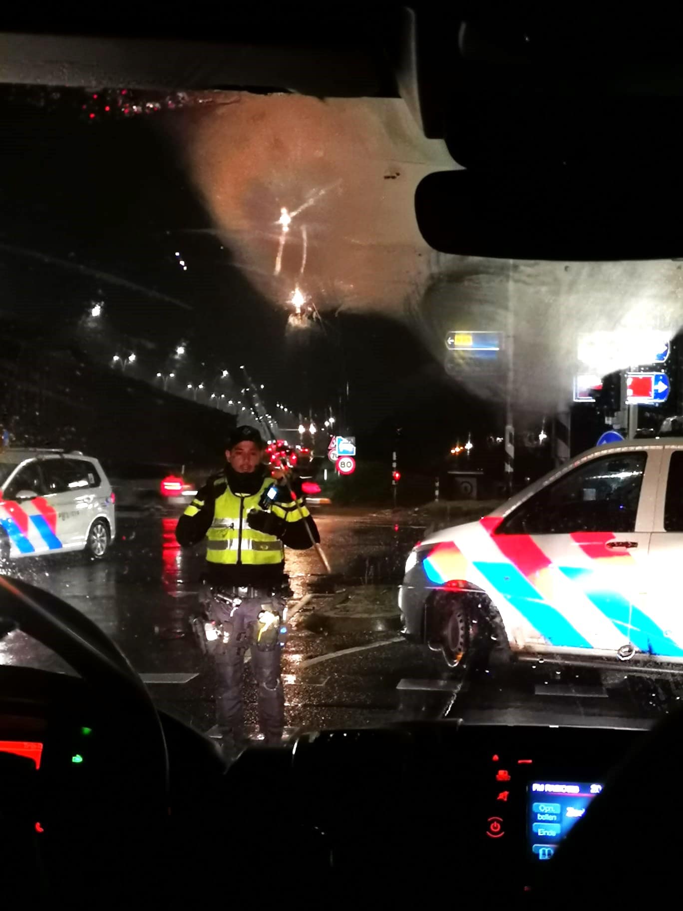 Uitsupportertje pesten door gemeente & politie Eindhoven: 5 busjes van VVV teruggestuurd