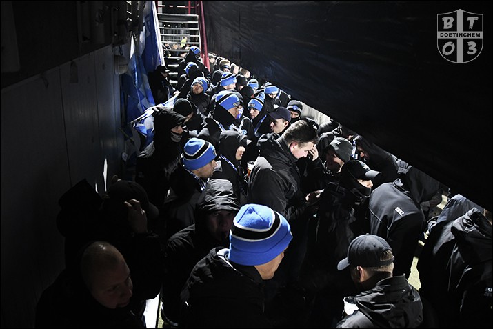 Geniale actie van Brigata Tifosi van De Graafschap bij TOP Oss
