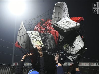 Geniale actie van Brigata Tifosi van De Graafschap bij TOP Oss