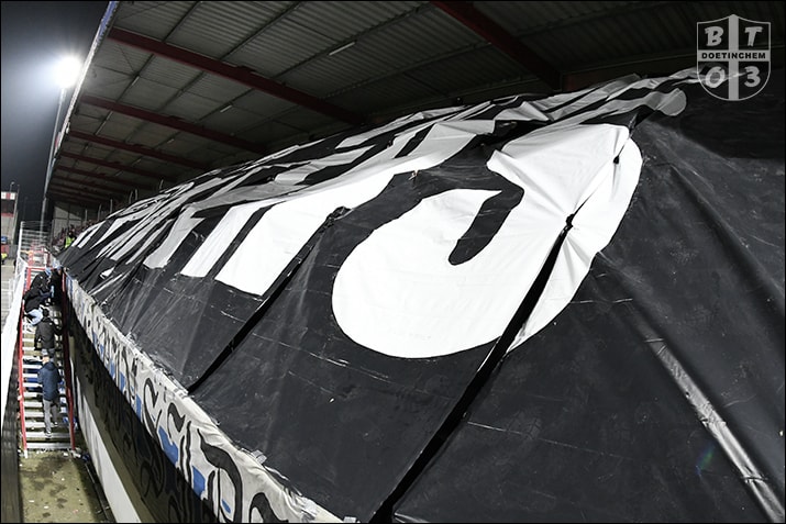 Geniale actie van Brigata Tifosi van De Graafschap bij TOP Oss