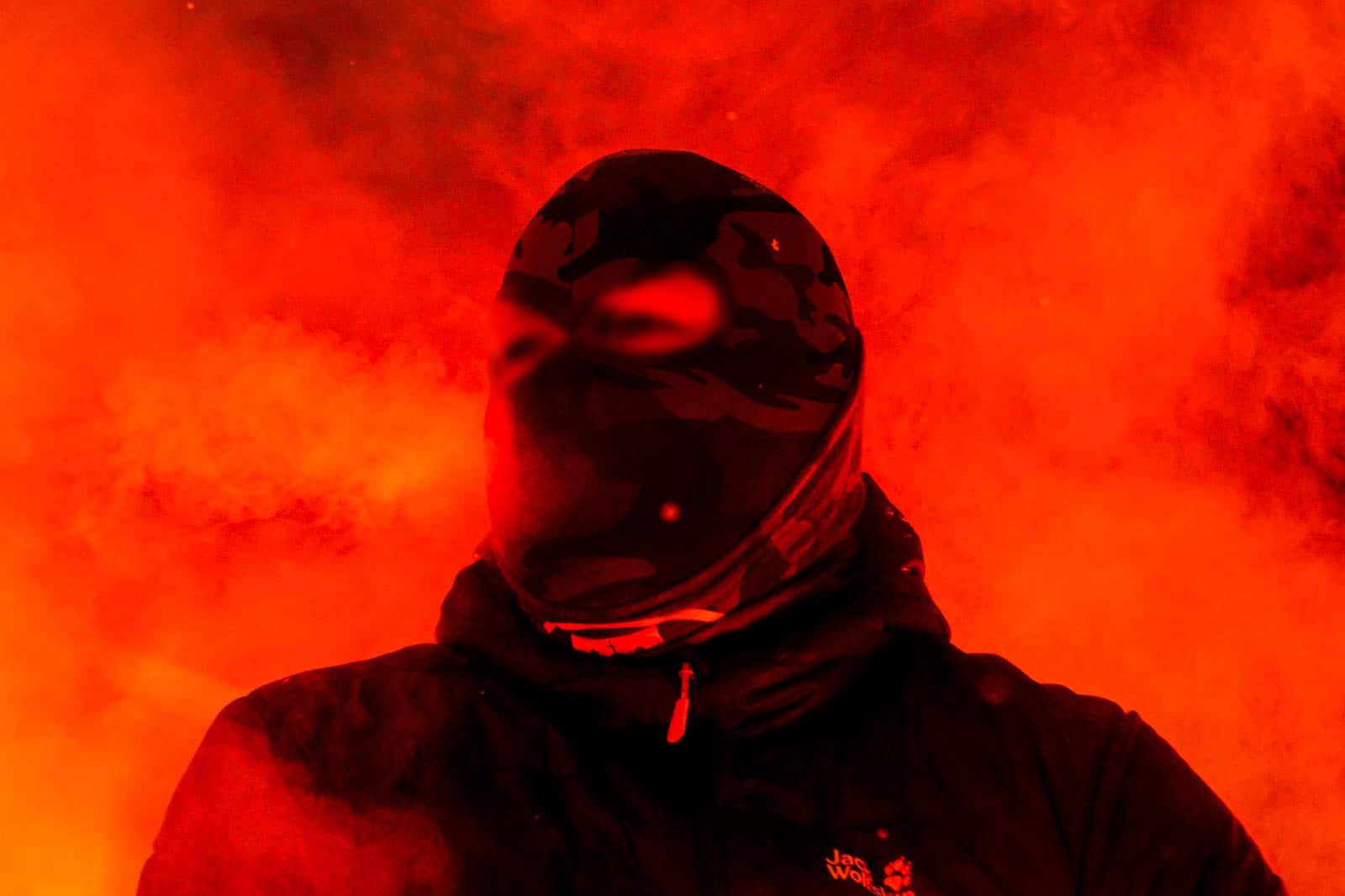 Pyroshows in de sneeuw; bijzondere avond bij derby Sankt Pauli – HSV