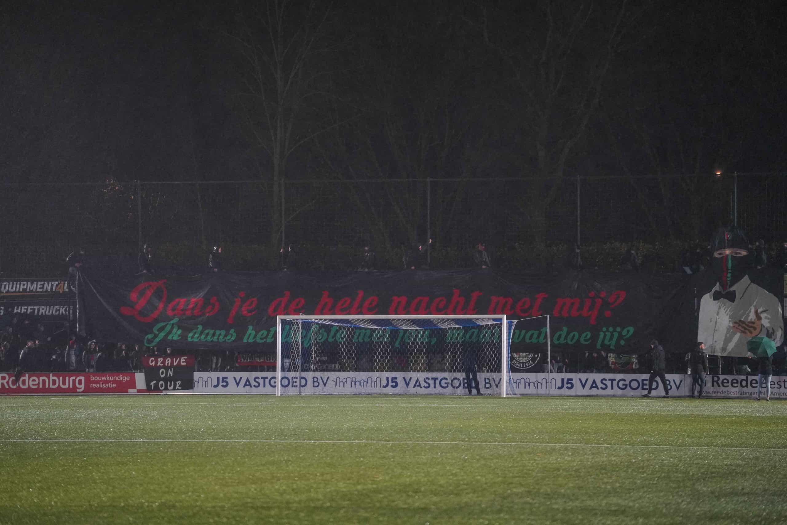 feestje-voor-nec-supporters-op-regenachtige-bekeravond-bij-gvvv