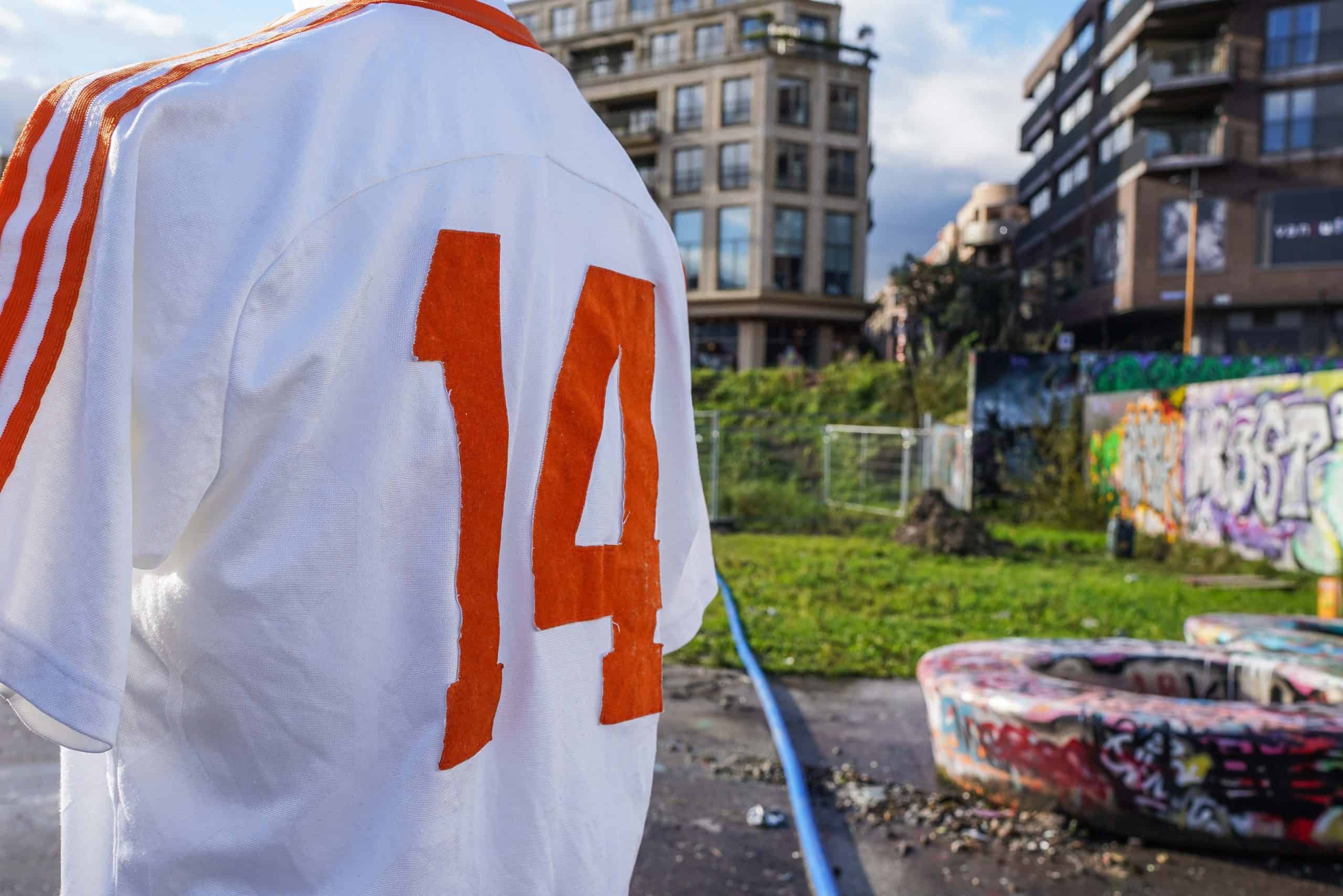 Voetbalshirt verzameling van Joost 23