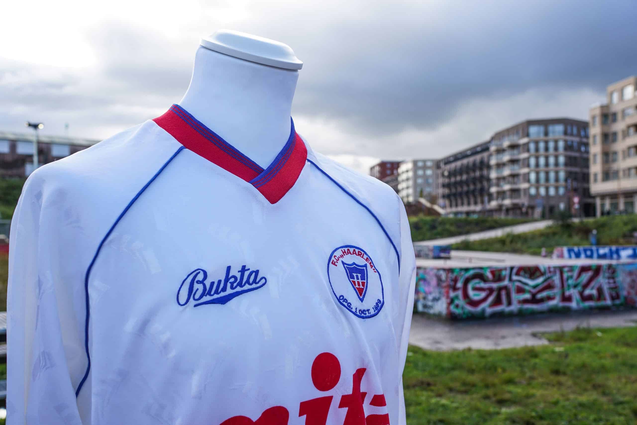 Voetbalshirt verzameling van Joost 35