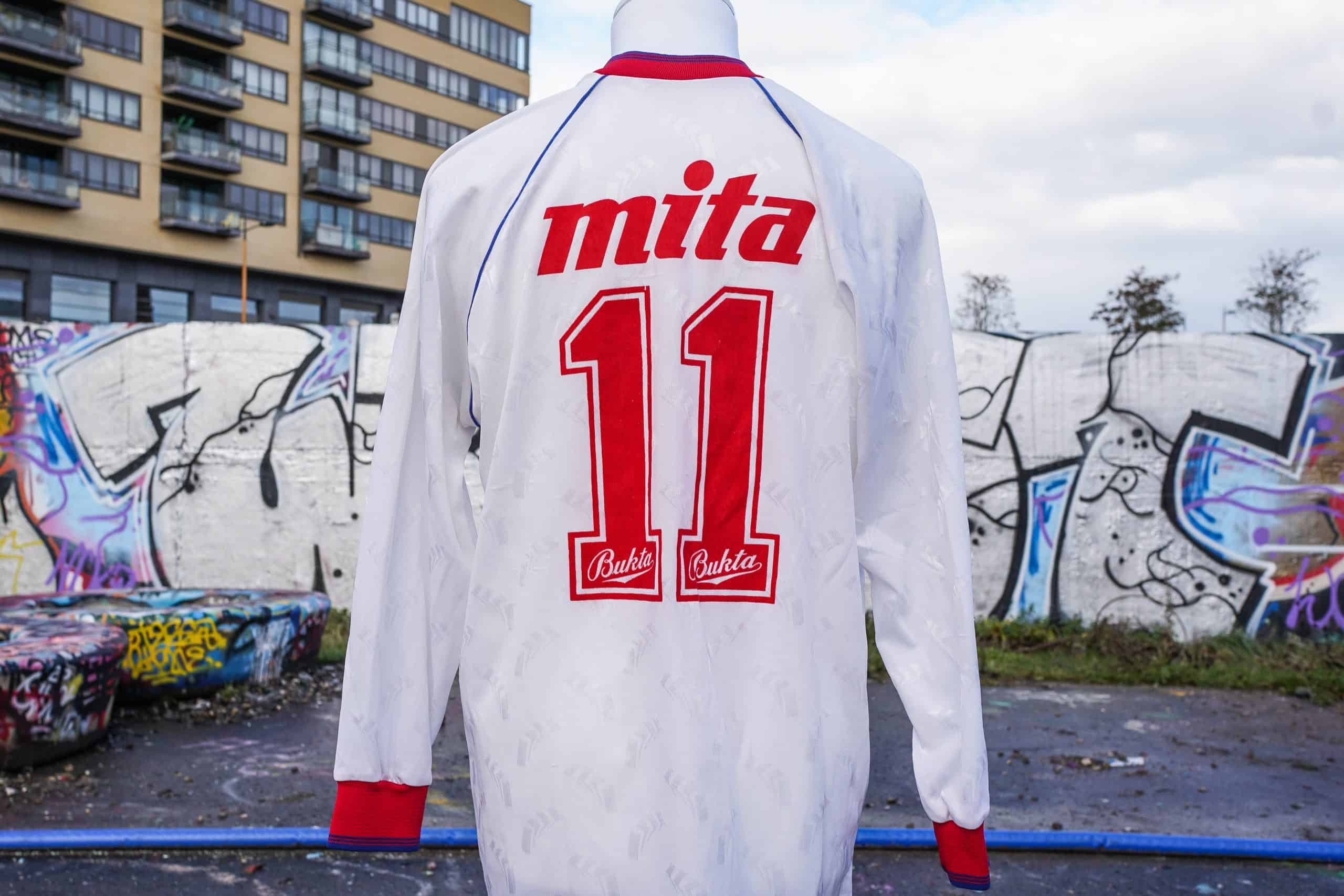 Voetbalshirt verzameling van Joost 38