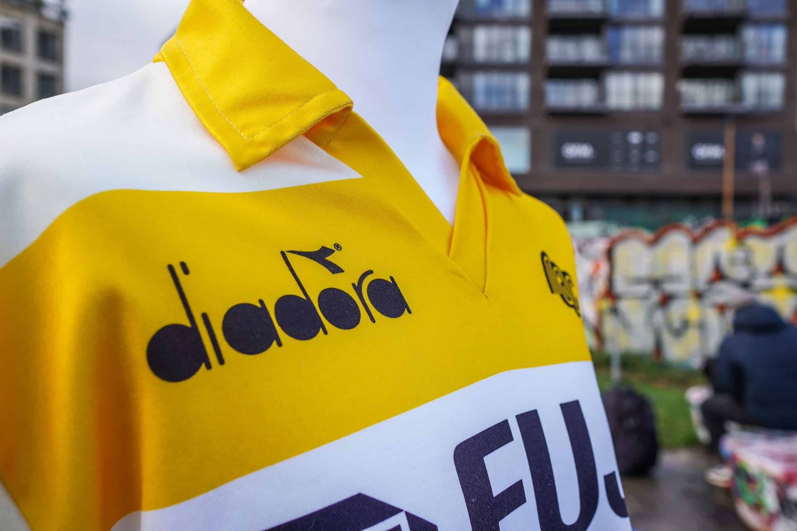 Voetbalshirt verzameling van Joost 48