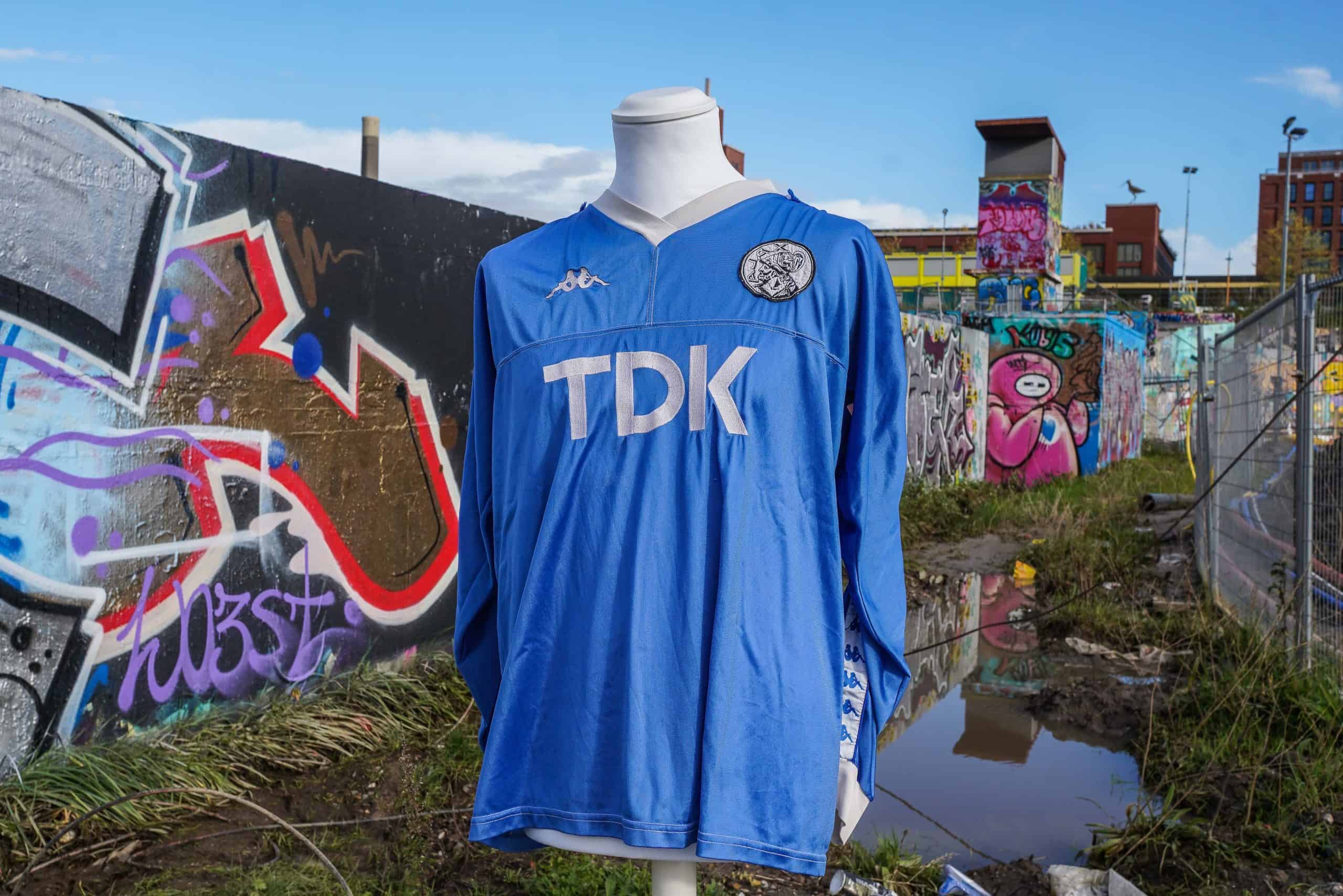 Voetbalshirt verzameling van Joost 8