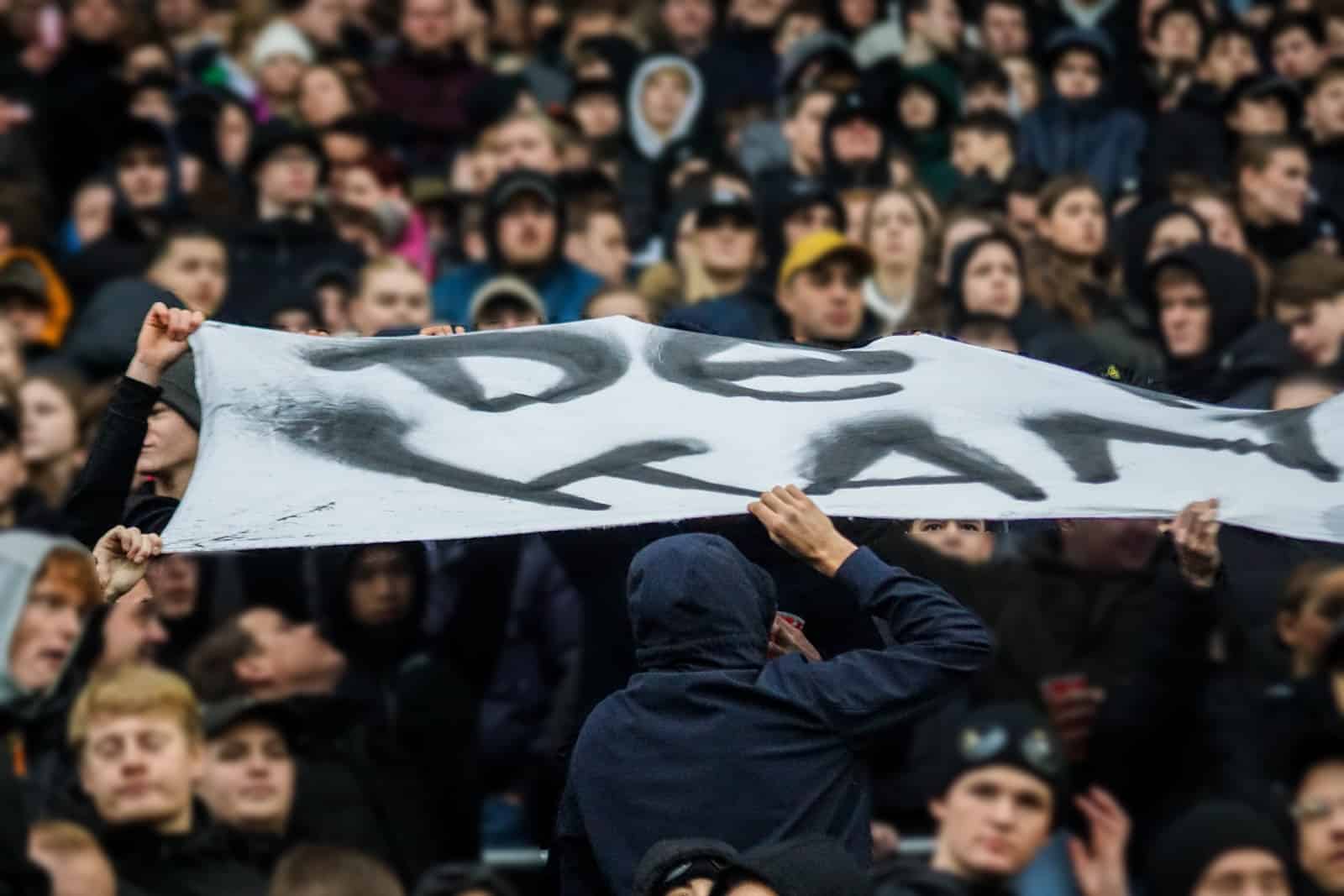 Groot pyrofestijn in de Domstad: 5-jarig bestaan van Utrecht Ultras!