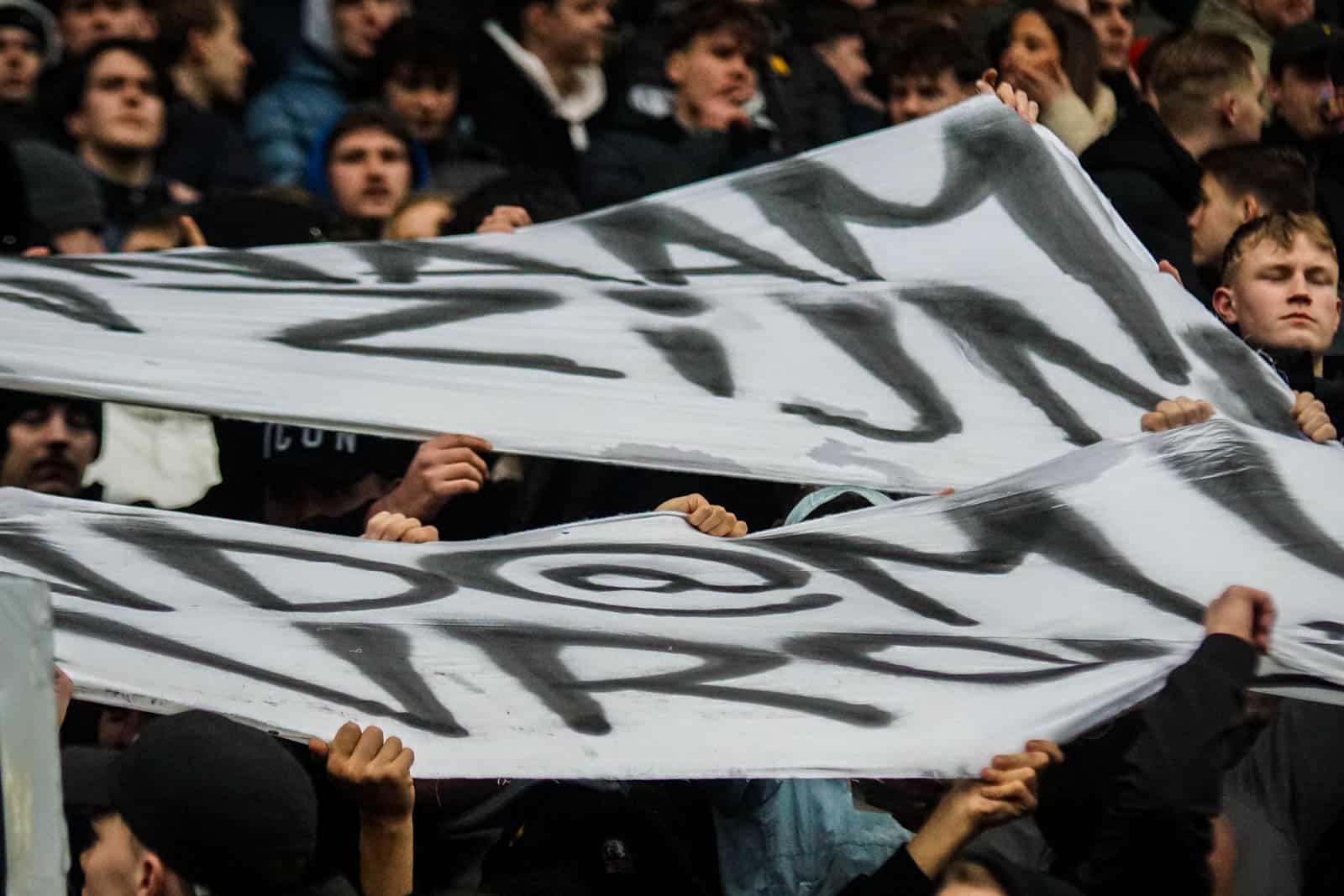 Groot pyrofestijn in de Domstad: 5-jarig bestaan van Utrecht Ultras!