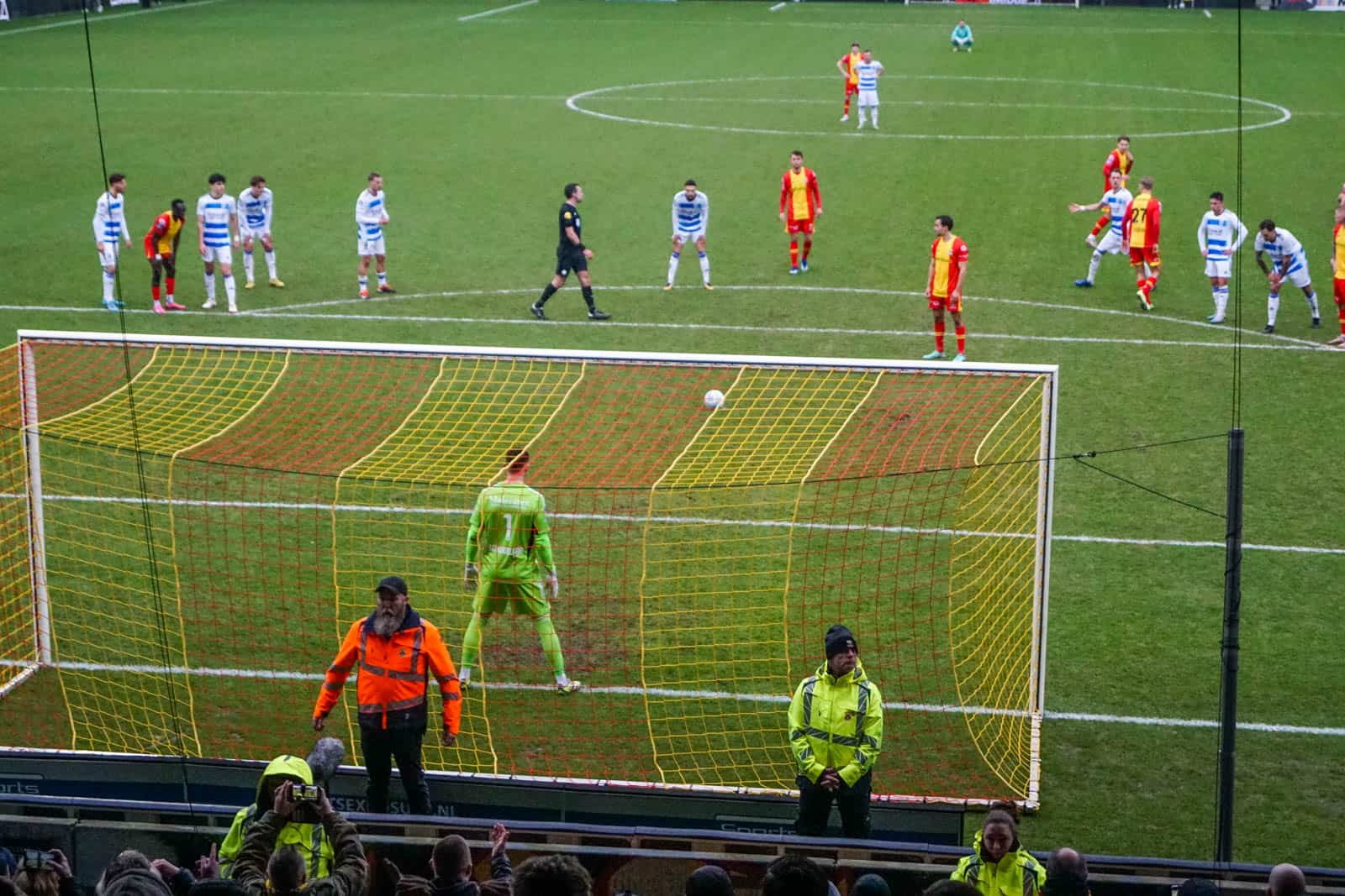 Een middag op de B-Side bij Go Ahead Eagles voor de IJsselderby tegen PEC Zwolle